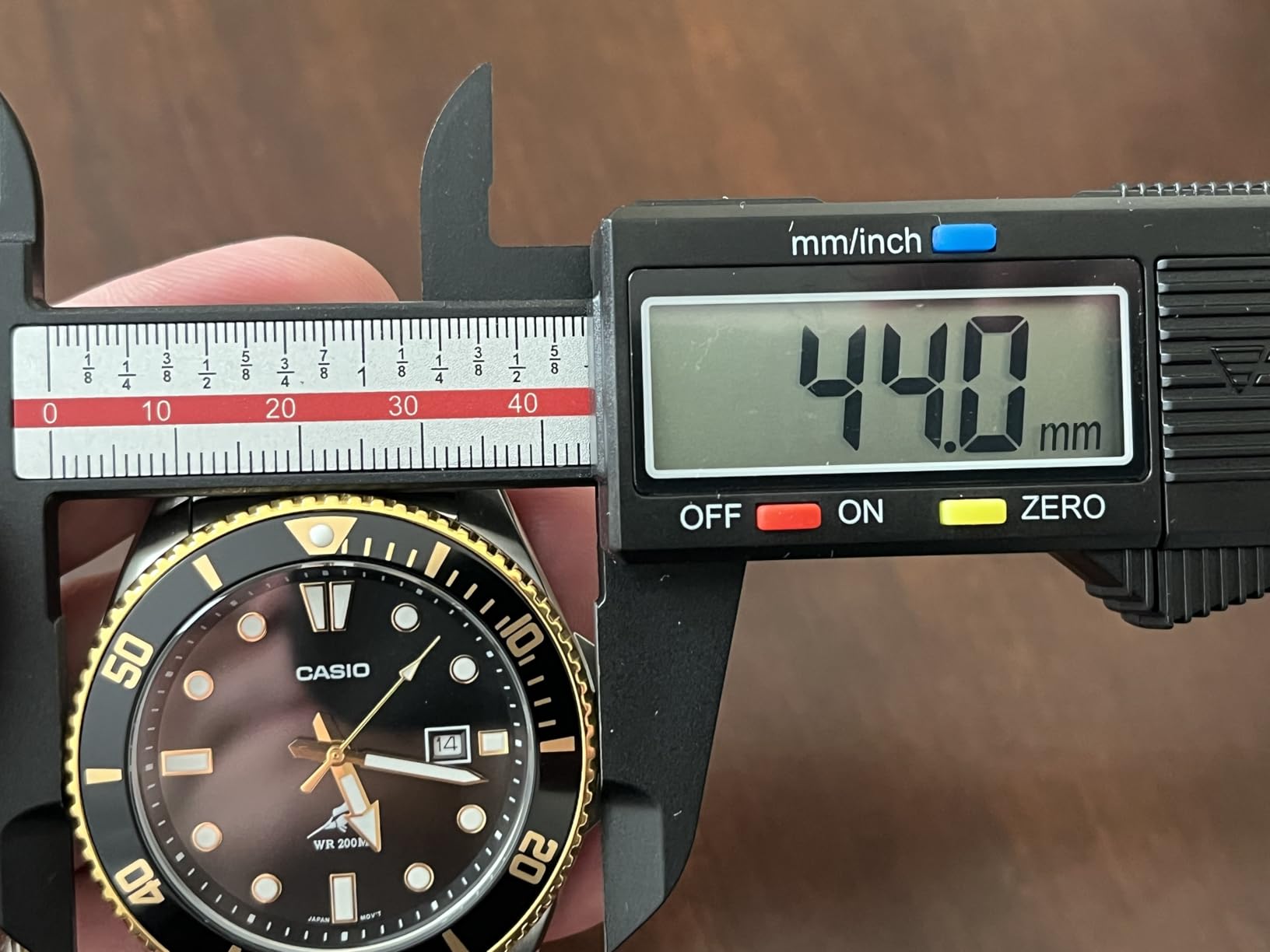 Digital Caliper, Esydon Upgraded Calipers 6 inch, Measuring Tool, Electronic Ruler, with Large LCD Screen, Auto-Off Feature, Inch and Millimeter Conversion, Plastic Case, Perfect for Household, DIY customer photo 2