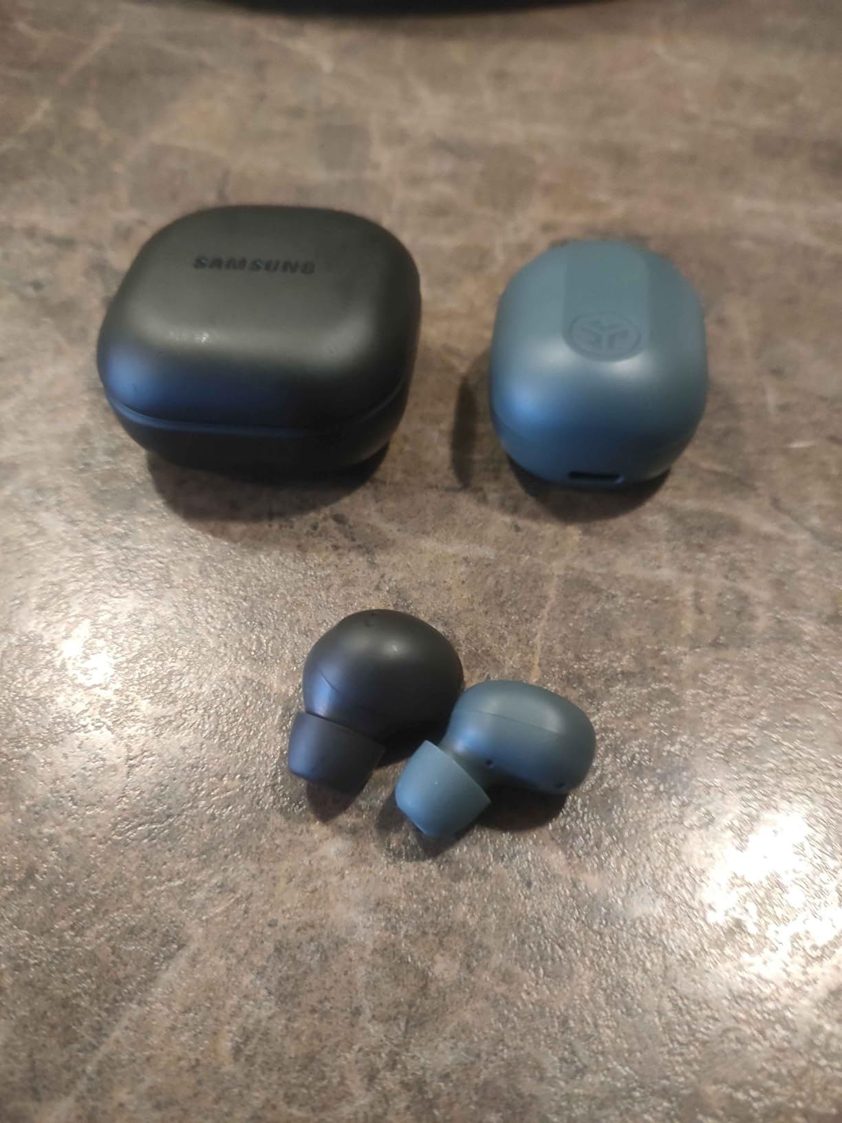 JLab JBuds Mini True Wireless Earbuds, Bluetooth Multipoint Teal customer photo 2