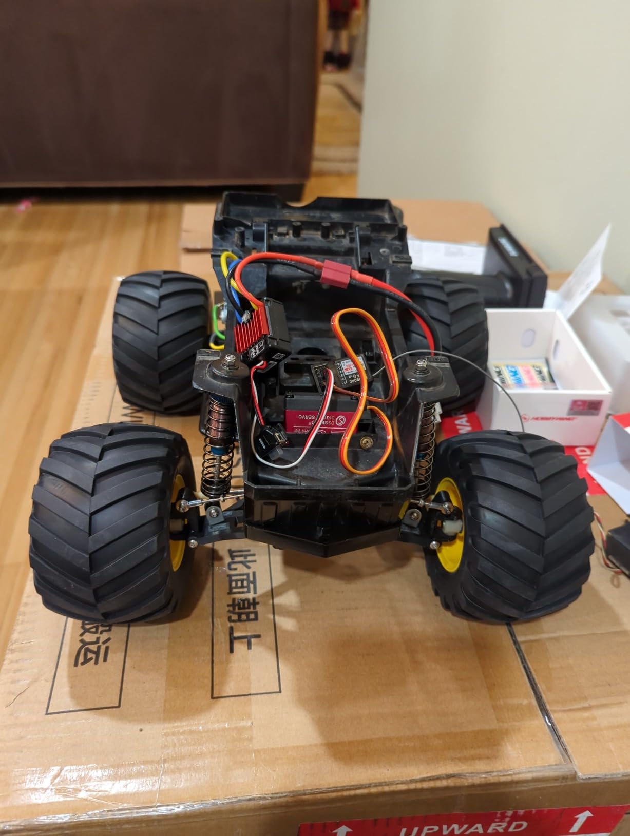 HOBBYWING Quicrun 1060 Brushed Esc Sbec T Plug 2-3s customer photo 2