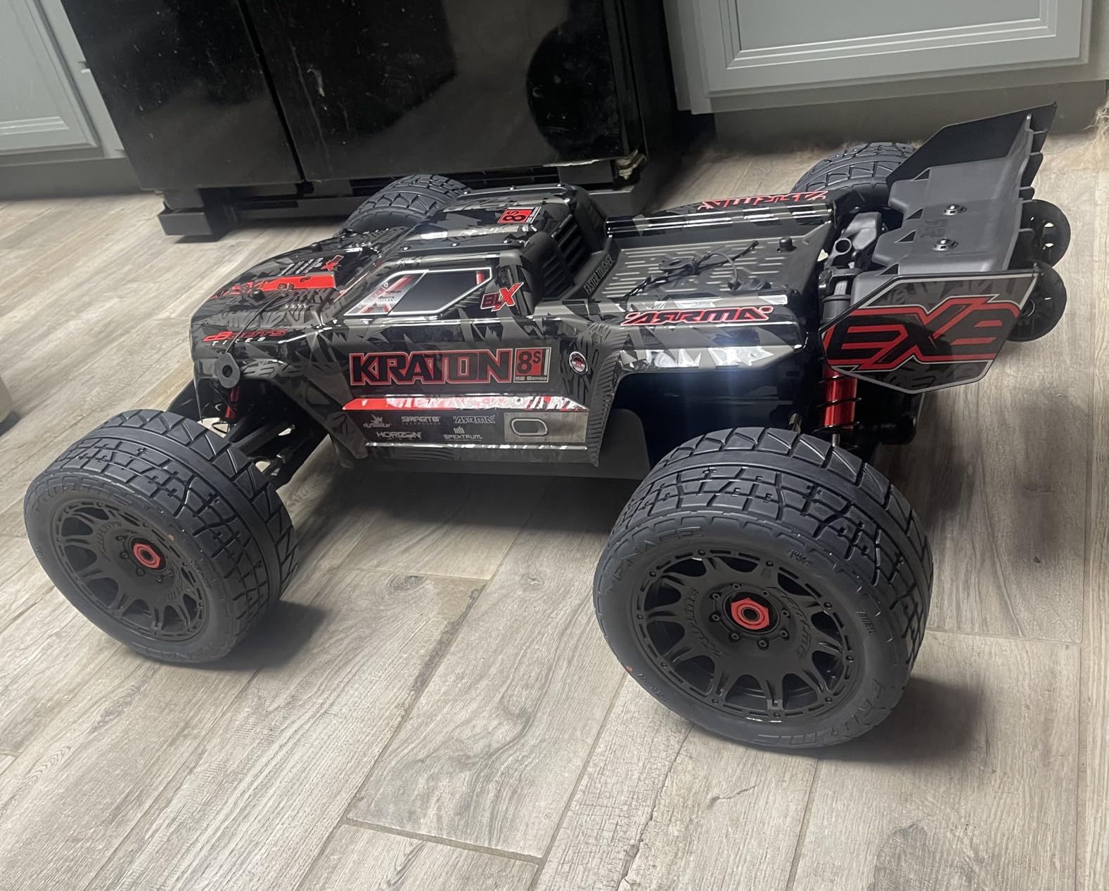 ARRMA RC Truck KRATON 4X4 8S BLX 1/5 Speed Monster Truck Black, RTR (Transmitter and Receiver Included, Batteries and Charger Not Included), ARA5808V2T1 customer photo 2