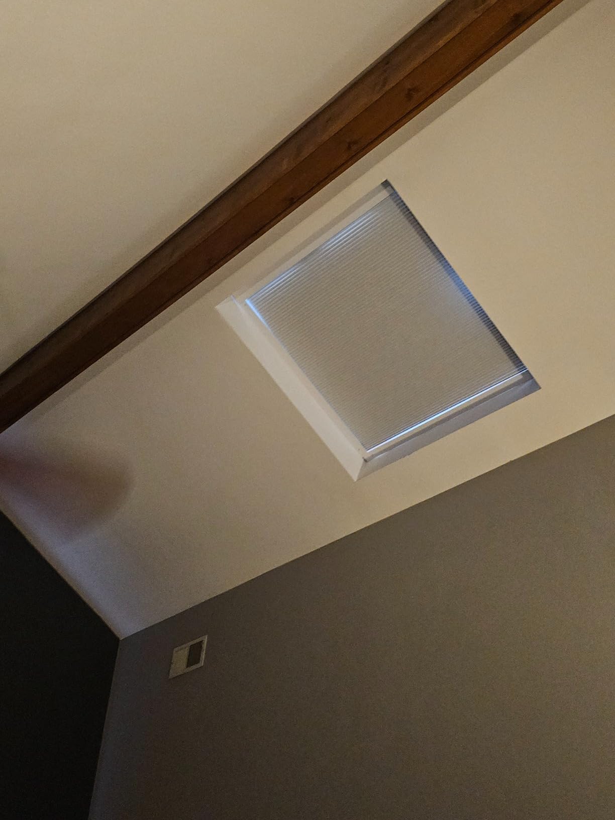 TIPIACE New Upgrade Rechargeable Motorized Skylight Blinds (White 93021A) customer photo 1