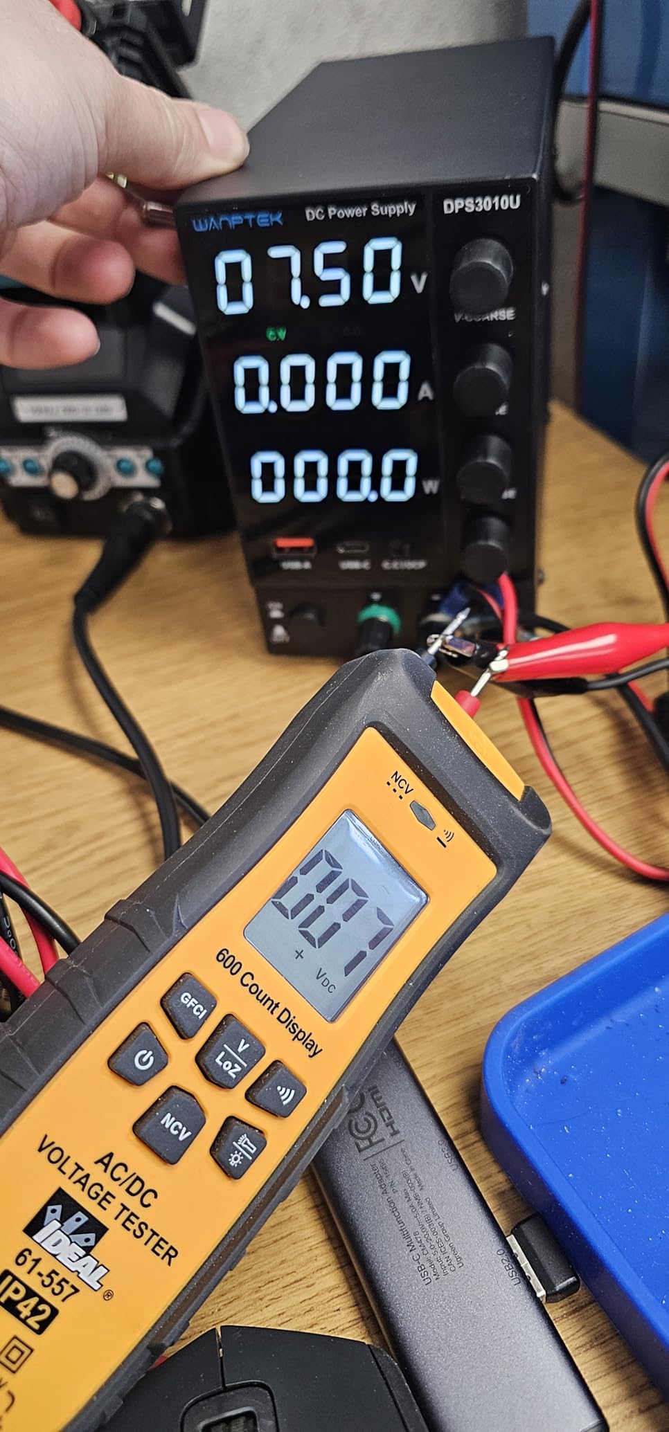 DC Power Supply Variable 0-30V 0-10A, Adjustable Switching Regulated Bench Power Supply with Encoder Coarse & Fine Knob, 3.6A USB & Type-C Quick-Charge, OCP Overcurrent Protection customer photo 2