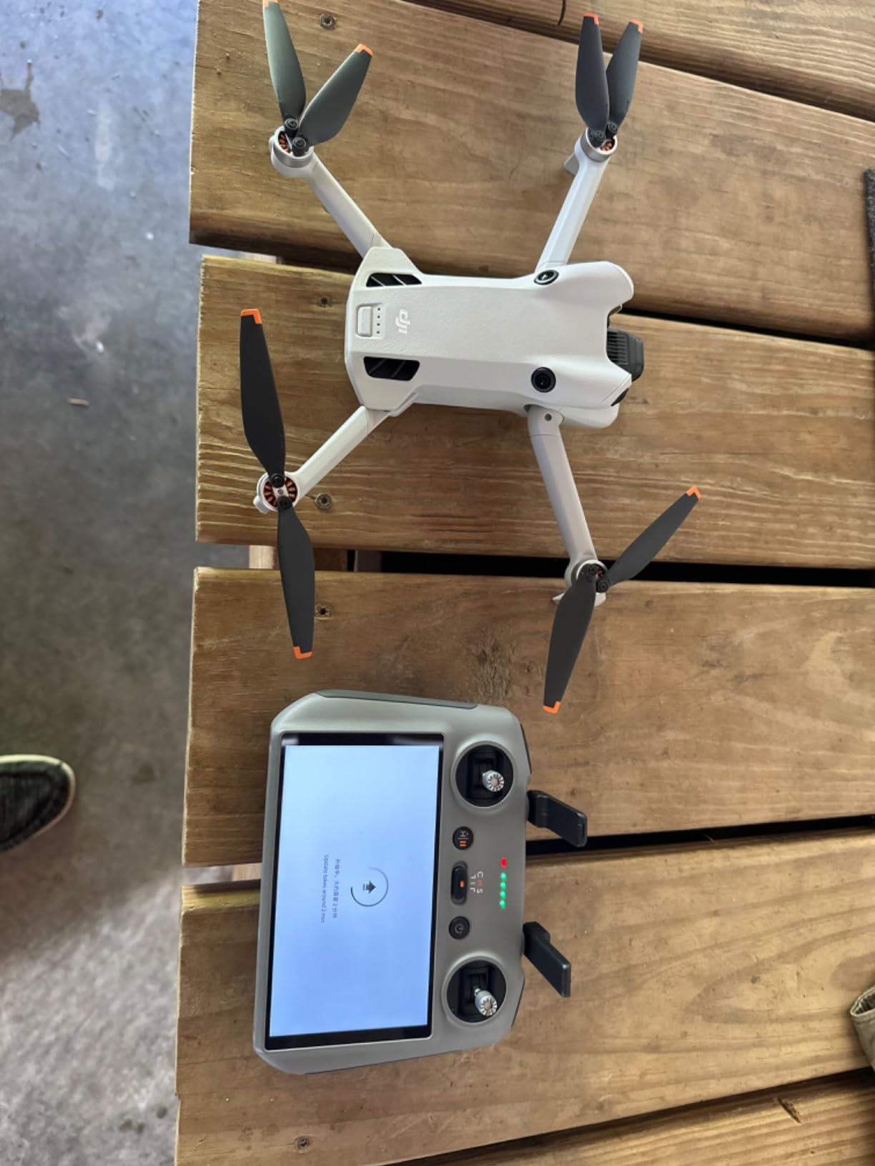 DJI Mini 4 Pro, Folding Mini-Drone with 4K HDR Video Camera for Adults, Under 0.549 lbs/249 g, 34 Mins Flight Time, 20 km Max Video Transmission Distance, Omnidirectional Vision Sensing (DJI RC 2) customer photo 2