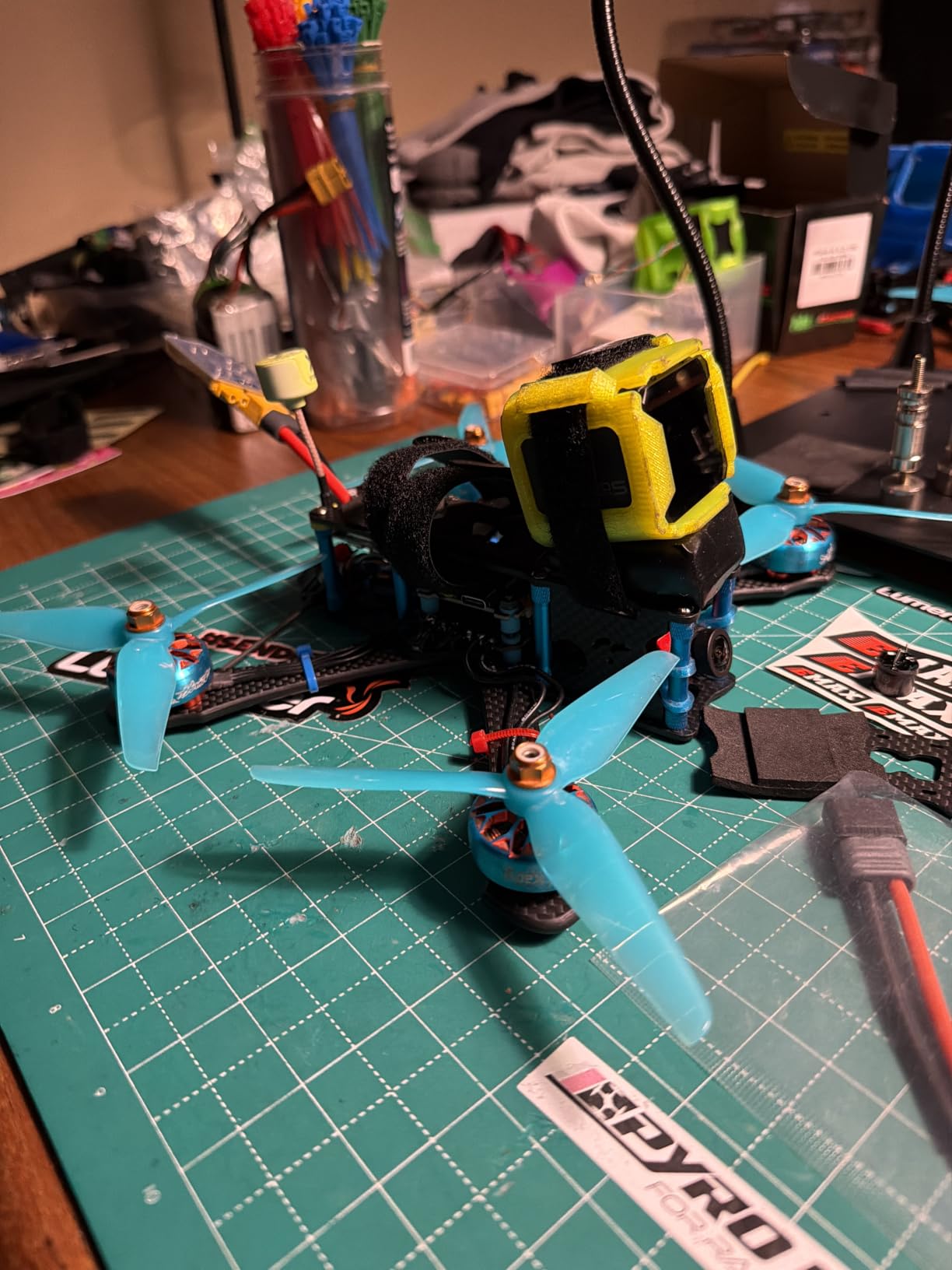 SoloGood F722 Flight Controller 30.5x30.5MM FC Stack with 4in1 60A ESC BLS8 Integrating 5V/10V Dual BEC for FPV RC Racing Drone Freestyle Quadcopt customer photo 1