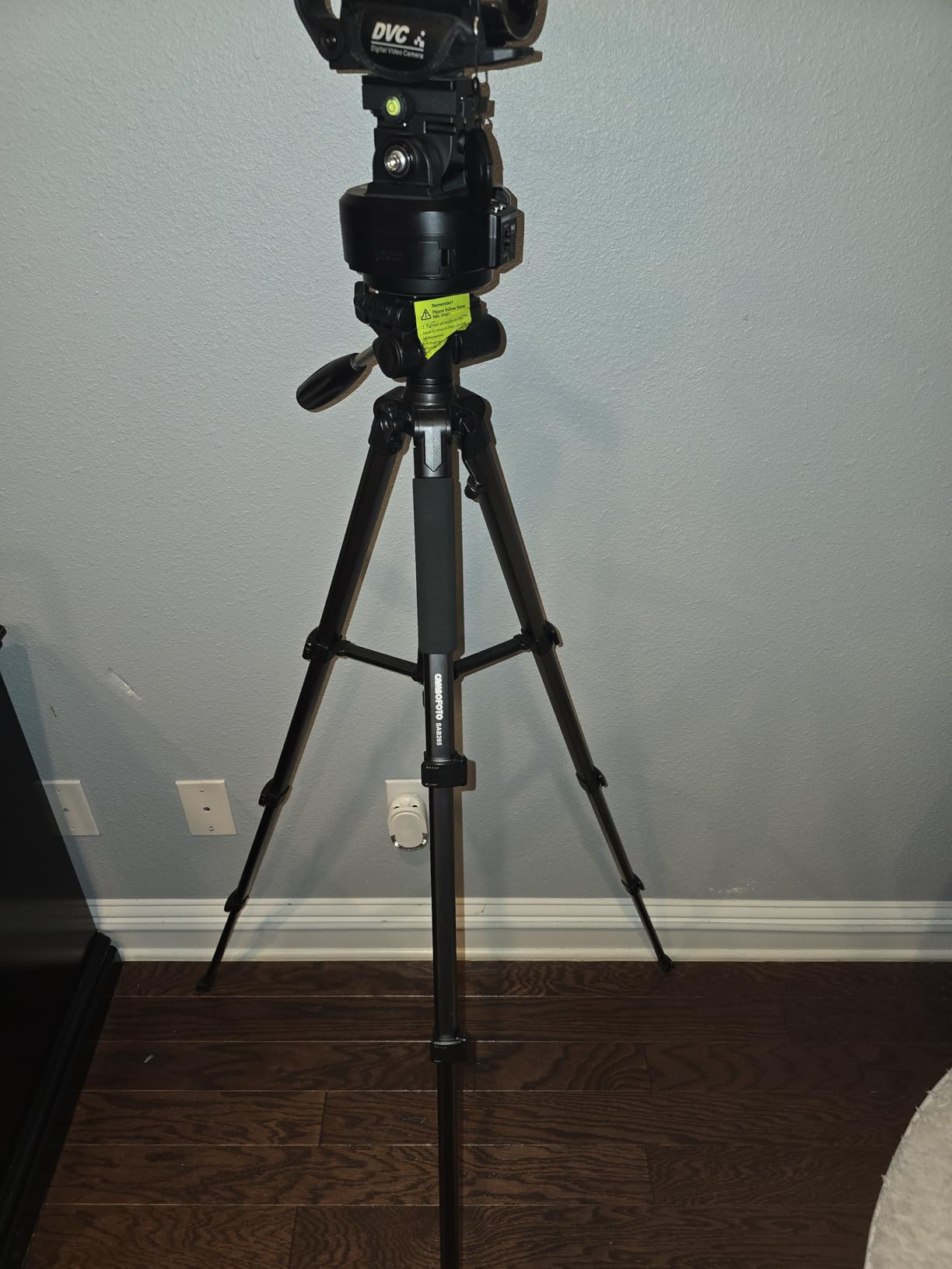 CAMBOFOTO 74″ Camera Tripod, Phone Tripod for iPhone Lightweight Tripod customer photo 1