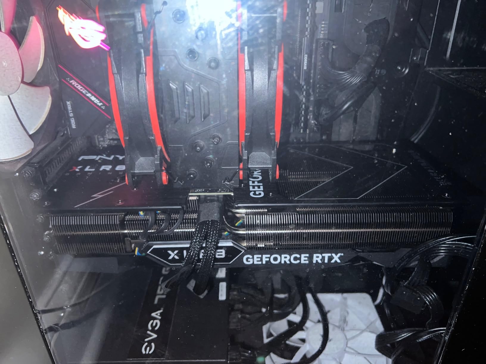 PNY GeForce RTX™ 4070 Ti Super 16GB XLR8 Gaming Verto™ Epic-X RGB™ OC Triple Fan Graphics Card DLSS 3 (ARGB, 256-bit, GDDR6X, PCIe 4.0, HDMI/DisplayPort, incl. Adapter & Support Bracket, 3.3 Slot) customer photo 1
