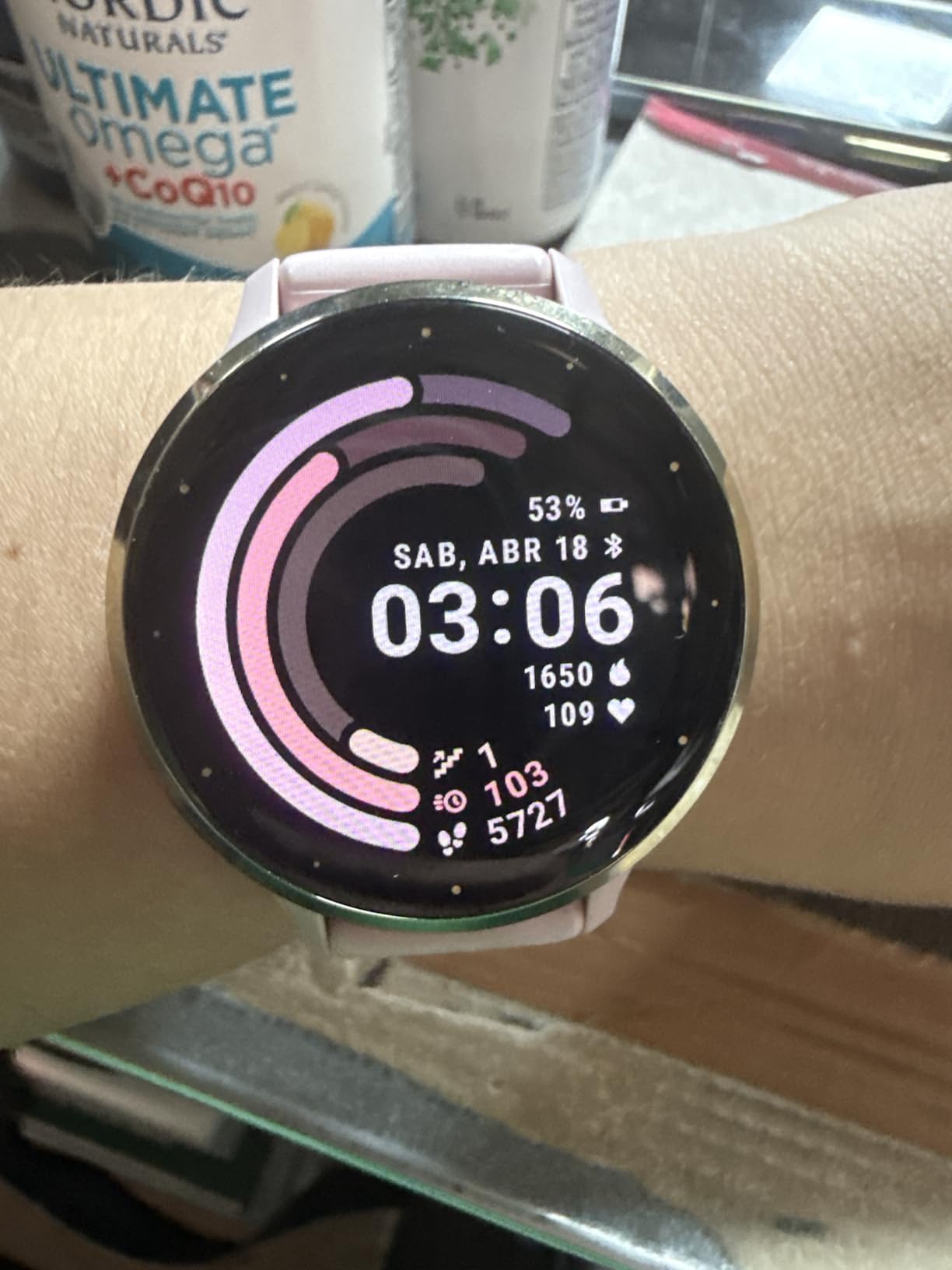 Garmin Venu 3S (Refurbished) Soft Gold Stainless Steel Bezel 1.2-Inch AMOLED Touchscreen Display Smart Watch with 41mm Rose Case and Silicone Band, 010-N2785-03 customer photo 1