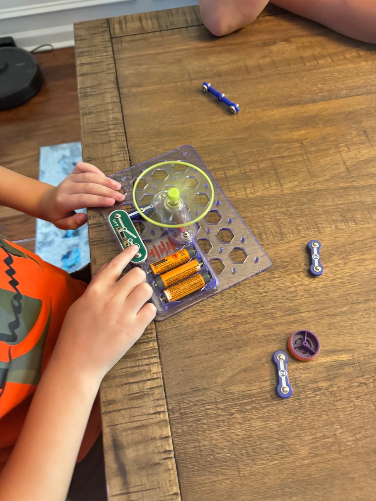 Snap Circuits Flight Deck Science/STEM Toy kit | Ages 8+ | Construction Gift for Boys and Girls customer photo 1