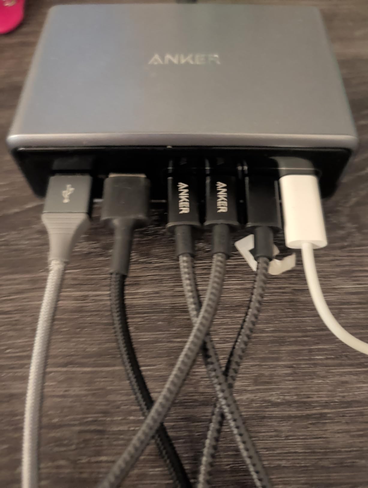 Anker Prime Charging Station, 200W 6-Port GaN Desktop Charger customer photo 2
