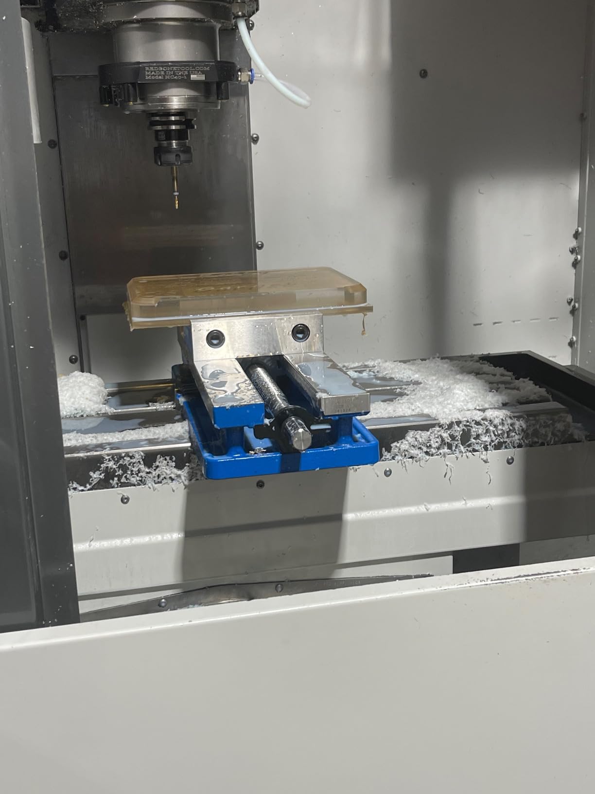 Kurt Industrial Crossover Vise - DX6, Blue, 6 inches customer photo 1