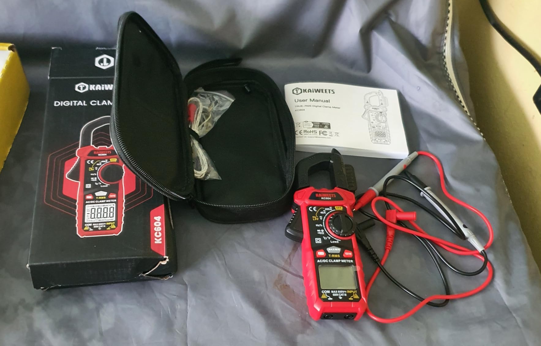 KAIWEETS Digital Clamp Meter Multimeter with D-Shaped Jaw for AC/DC Current & Voltage, Auto-ranging 4000 Counts Voltage Tester with Flashlight Backlight, Measuring Temperature Continuity Diode NCV customer photo 1