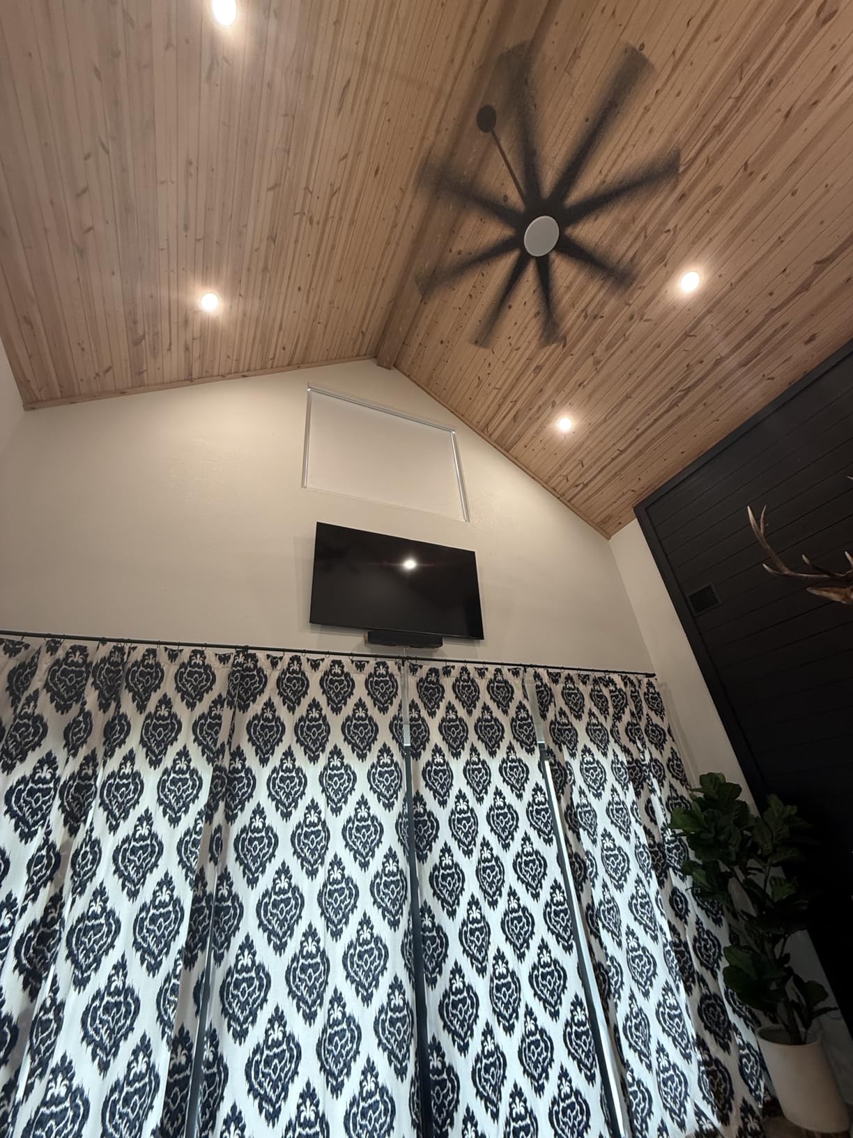 Bringnox Motorized Blinds with Remote, 100% Blackout, Voice Controlled customer photo 2