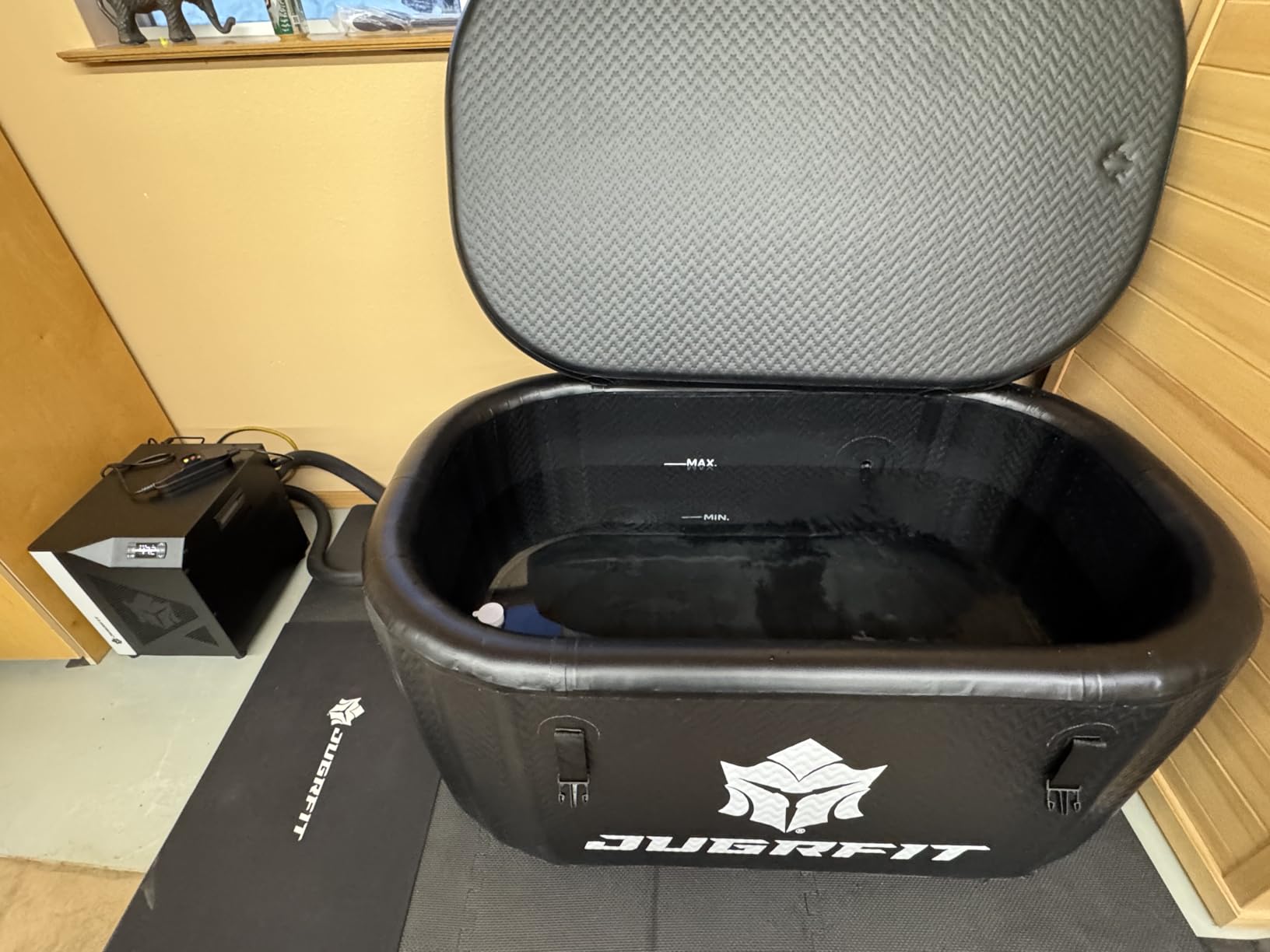 121-Gallon Luxury Pro-Grade Cold Plunge Tub with 1050W Water Chiller – Ice-Free At-Home Recovery, Built-In Filtration, Weatherproof & Durable customer photo 1