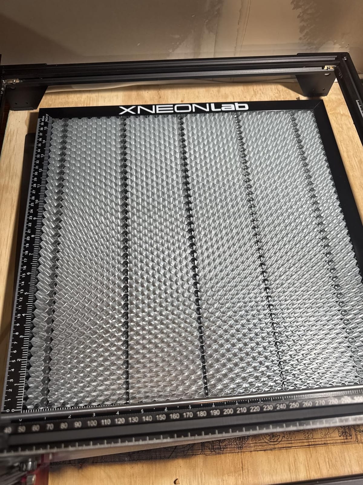 Honeycomb Laser Bed - 400 × 400 × 22mm Working Table with Aluminum Panel for XTool D1 /D1 Pro and Most Engraver Cutting Machine,Engraver Machine Accessories （Working Area 400 ×400 mm） customer photo 2
