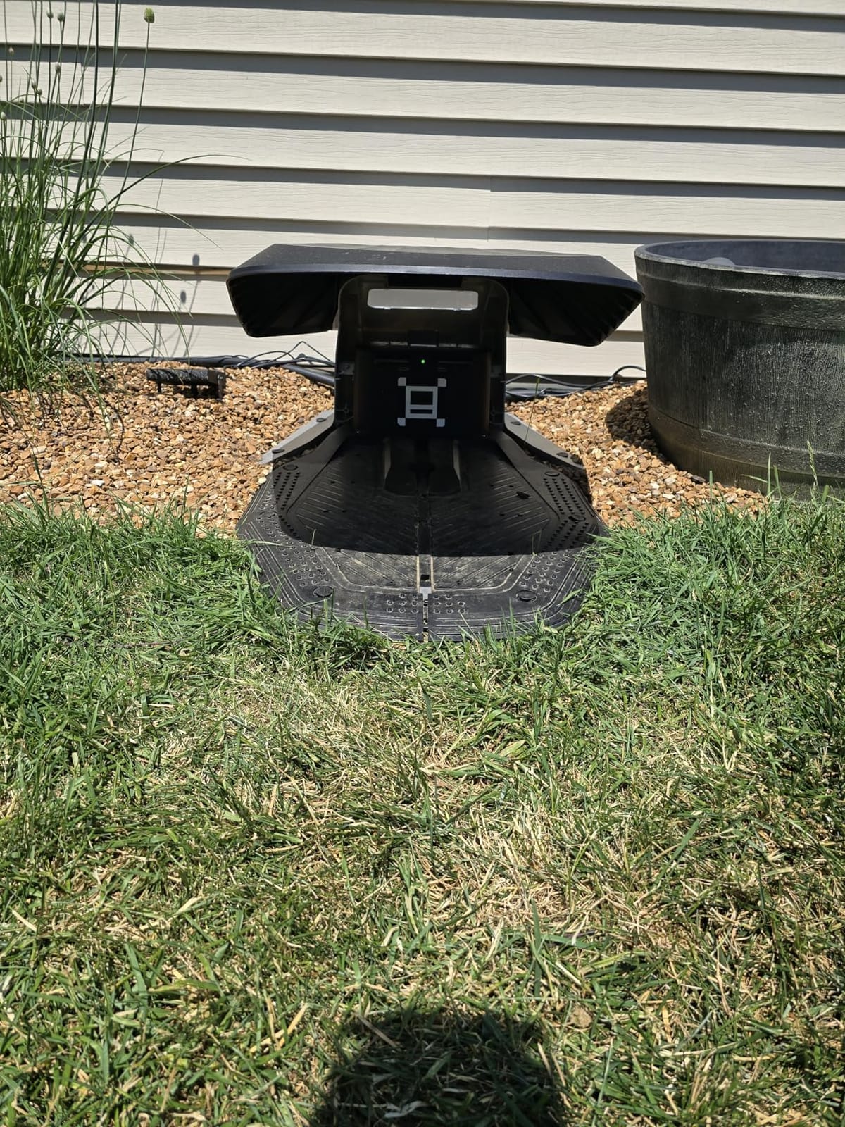 Sunseeker X7 AWD Robot Lawn Mower, RTK, Vision AI, 0.75 Acre, Wire-Free customer photo 2