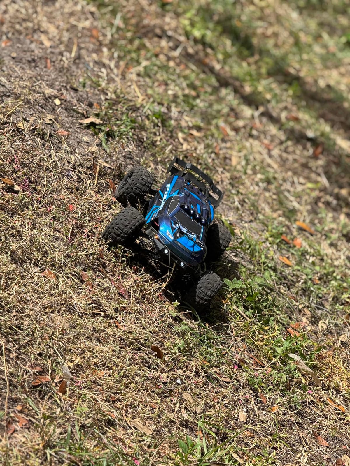 Rc Cars 1:14 All Terrain RC Car for Adults & Boys, 4WD Off-Road 40+ KPH customer photo 2