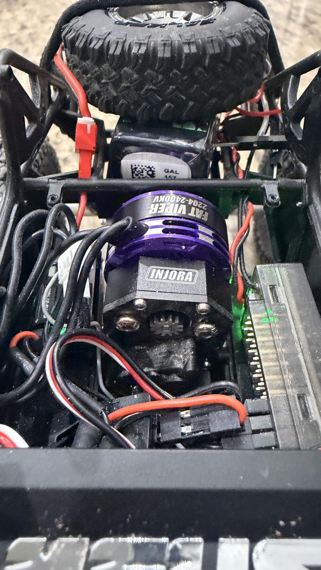 INJORA Fat Viper 2204 2400KV Brushless Outrunner Motor for SCX24 customer photo 2