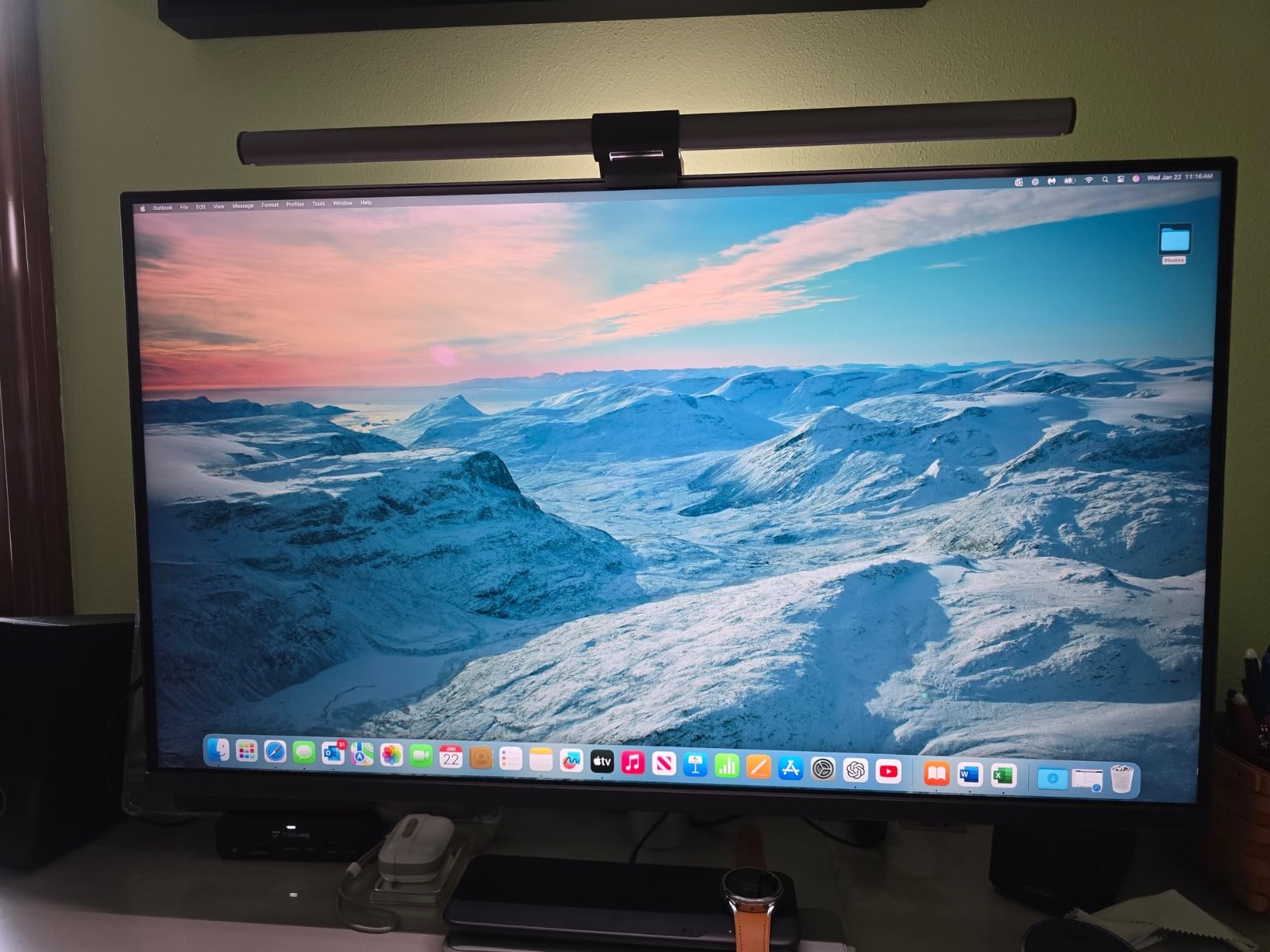 BenQ MA320U 32” 4K 3840x2160 Monitor for MacBook® Pro/Air, Dual USB-C, 90W Power Delivery, Mac Color Match, USB Hub, Brightness & Volume Control on Mac, Height & Tilt Adjustable Stand, P3 Color Gamut customer photo 2