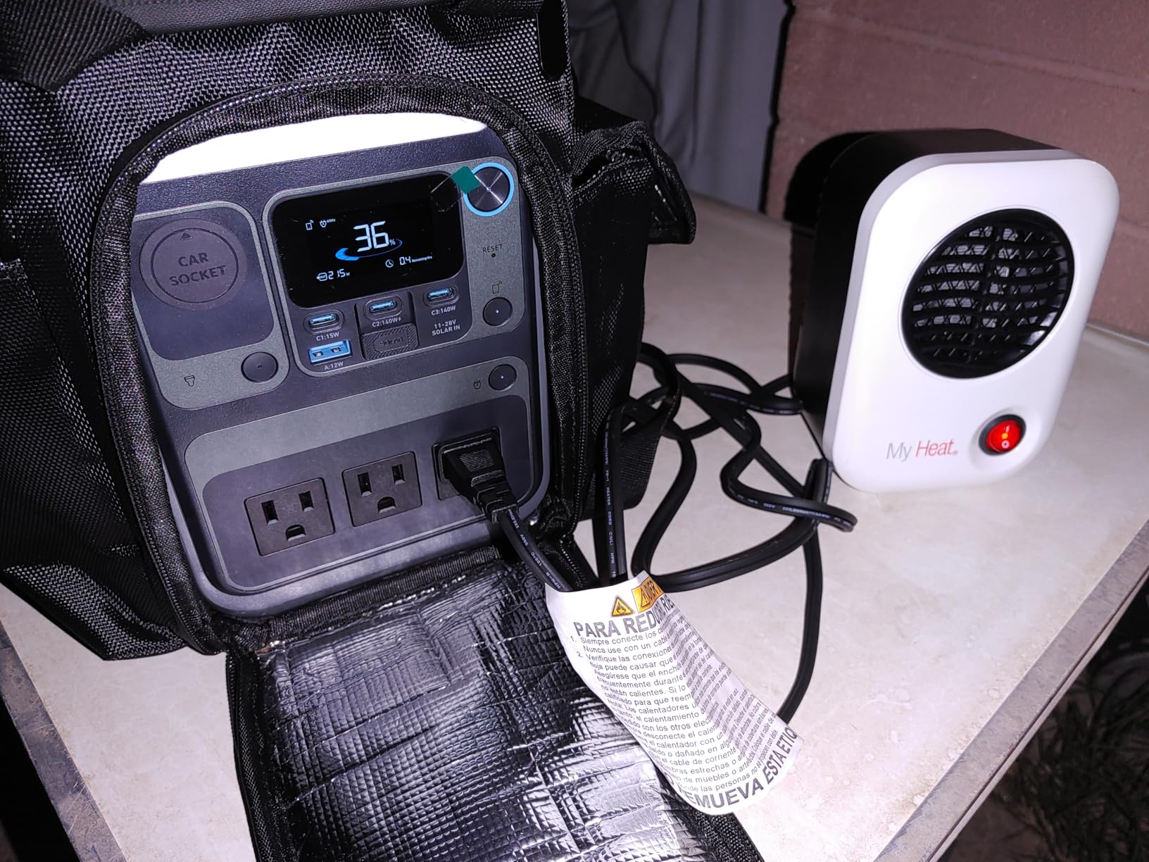 Anker SOLIX C300 Portable Power Station with 60W Solar Panel, 288Wh, 300W customer photo 1