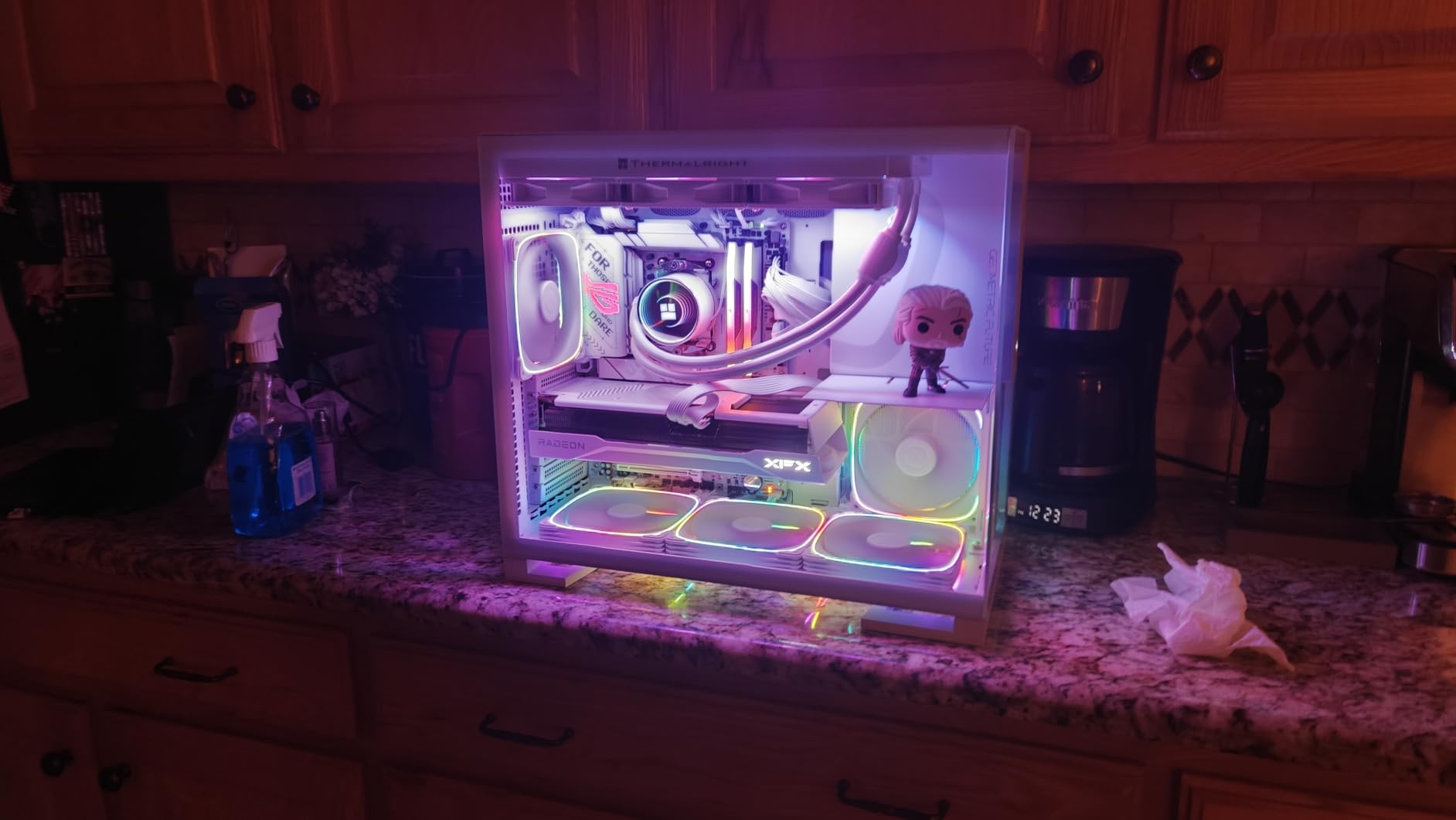 Geometric Future M5 Tempered Glass Mid Tower, E-ATX/ATX Gaming Case, 1.2mm Steel, Type C, Toolless Panels, Support 420/360 Radiator, ARGB PWM 140m Fan x 5 Pre-Installed, Black/Green, GEO-M5F-BNY customer photo 2