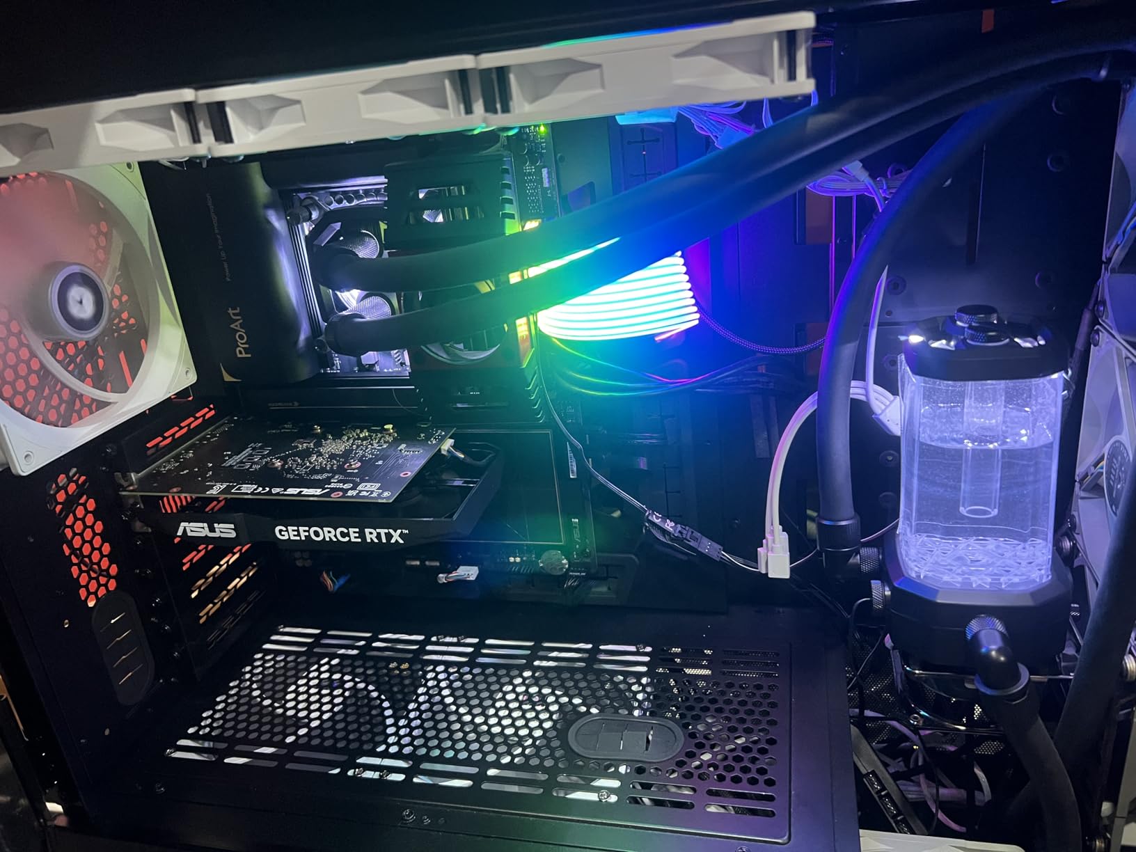 ASUS ProArt Z890-CREATOR WIFI Z890 LGA 1851 ATX Motherboard, Intel® Core™ Ultra Processor Series 2 Ready, 16+2+1+2 stages, PCIe® 5.0, DDR5, Thunderbolt™ 5 Type-C®, 10+2.5 Gb LAN, WiFi 7, 5x M.2, AI OC customer photo 2