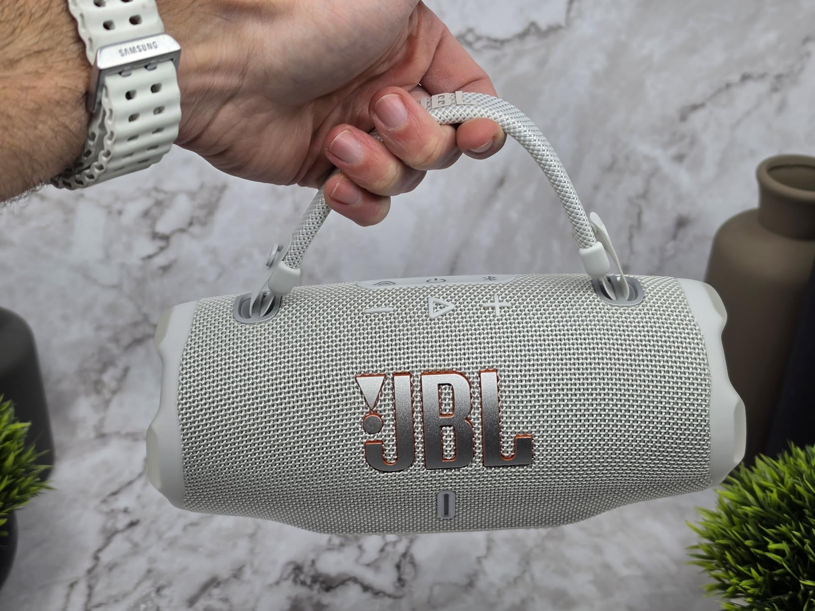 JBL Charge 6 Portable Bluetooth Speaker, Waterproof, Drop-Proof - Blue customer photo 2
