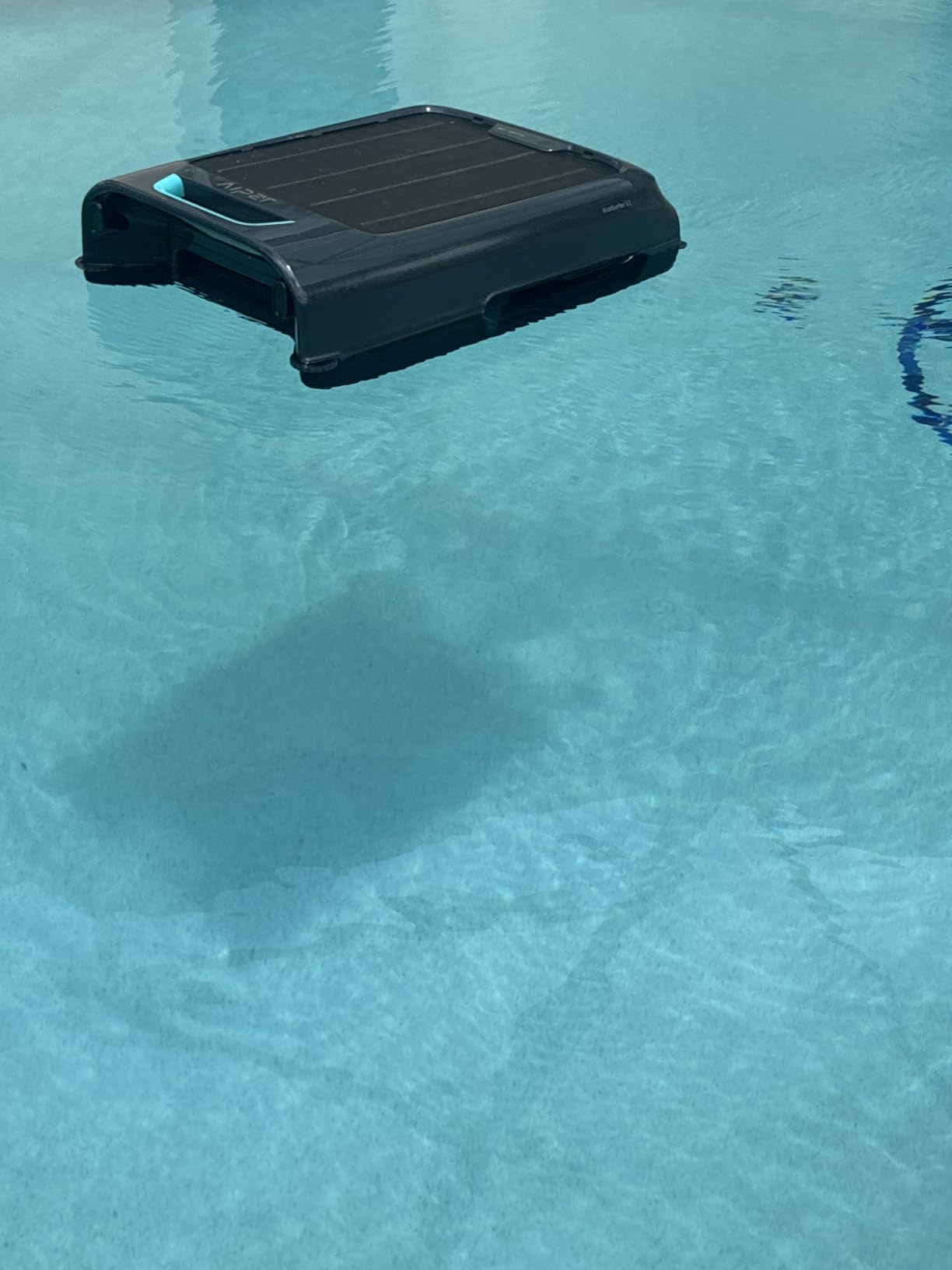 AIPER EcoSurfer S2 Solar Pool Skimmer Robot 24/7 Continuous Cleaning, Gray customer photo 2