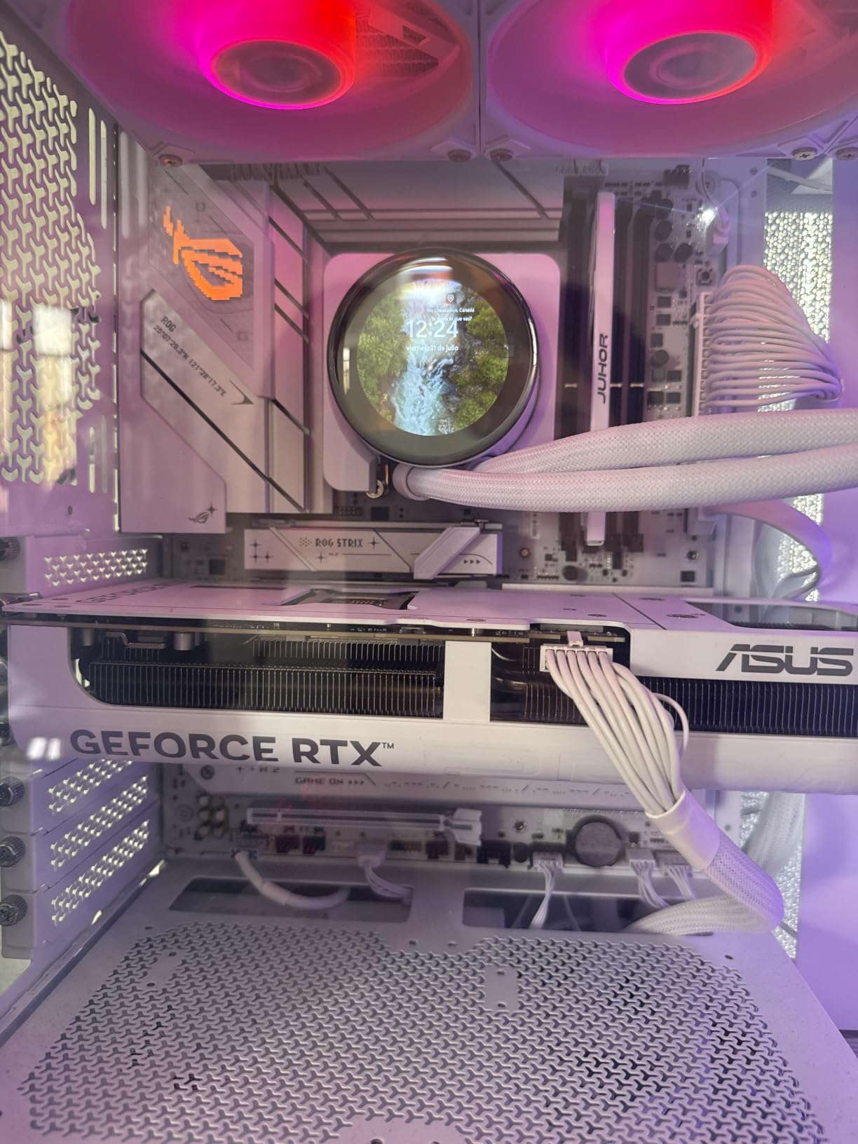 ASUS ROG Strix B850-A Gaming WiFi AMD AM5 B850 ATX Motherboard 14+2+2 Power Stages, DDR5 AEMP, 2.5G LAN, WiFi 7 with Q-Antenna, 4X M.2, PCIe® 5.0, USB 20Gbps Type-C, AI Networking II, ASUS AI Advisor customer photo 1
