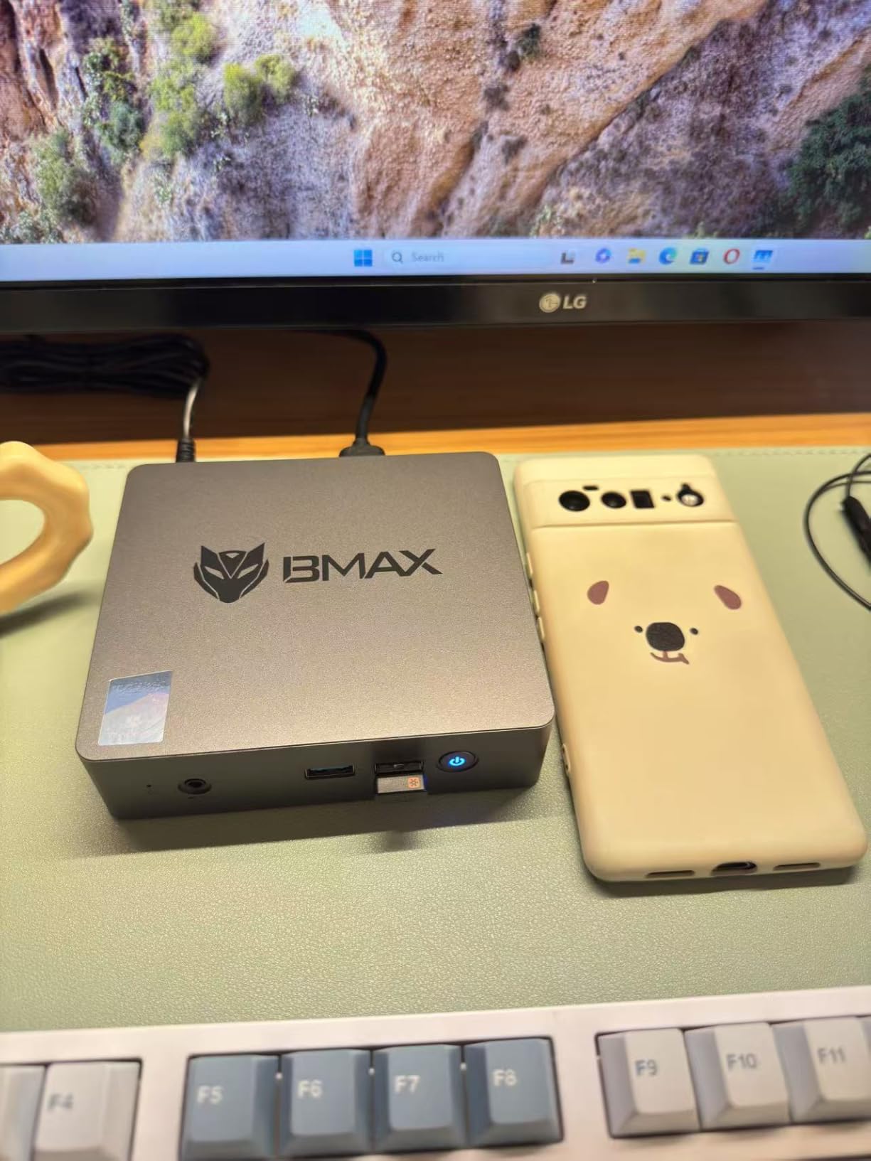 Bmax Mini PC, Intel N4500 Processor Up to 2.8GHz, 8GB RAM 256GB M.2 SSD, Windows 11 Pro Mini Desktop Computer, Dual 4K Display, WiFi 5, VESA Mount, for Office, Home Business & HTPC, B3 Pro customer photo 1