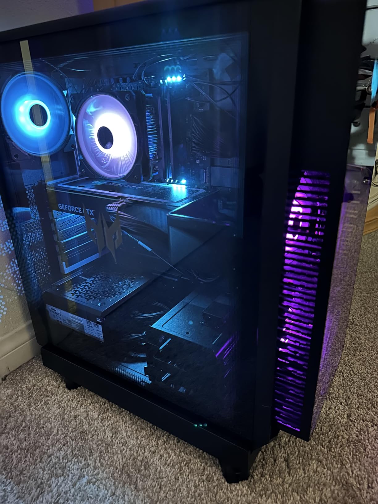 CORSAIR RM850e (2025) ATX 3.1 PCIe 5.1 Ready 850W Power Supply – Black customer photo 1