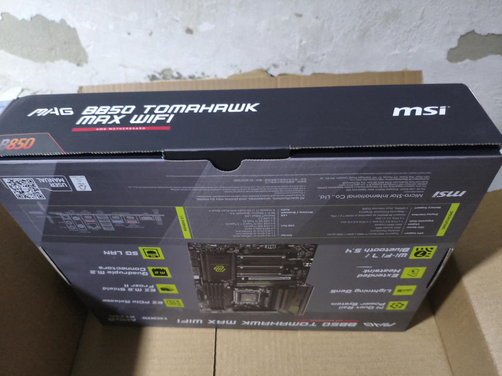 MSI MAG B850 Tomahawk MAX WiFi Motherboard, ATX - Supports AMD Ryzen 9000/8000 / 7000 Processors, AM5-80A SPS VRM, DDR5 Memory Boost 8400+ MT/s (OC), PCIe 5.0 x16, M.2 Gen5, Wi-Fi 7, 5G LAN customer photo 1