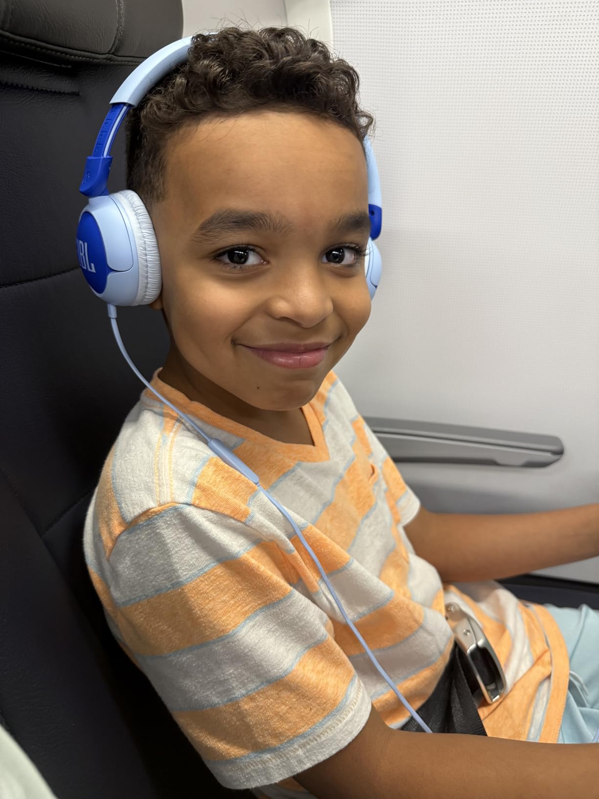 JBL Junior 320 Kids Headphones, Wired, Volume-Limited - Purple customer photo 1