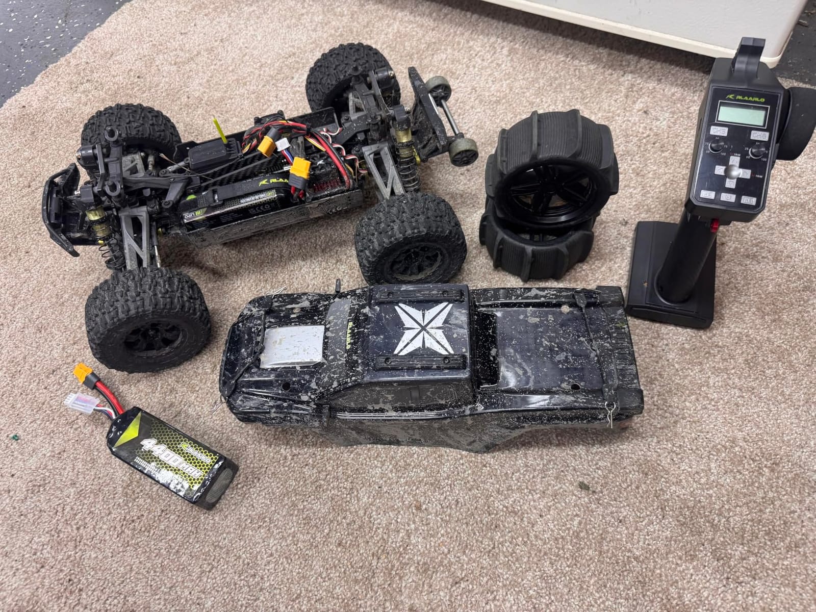 RIAARIO 1/10 Brushless RC Cars, 50+ MPH, 4WD, Waterproof, Carbon Fiber customer photo 2