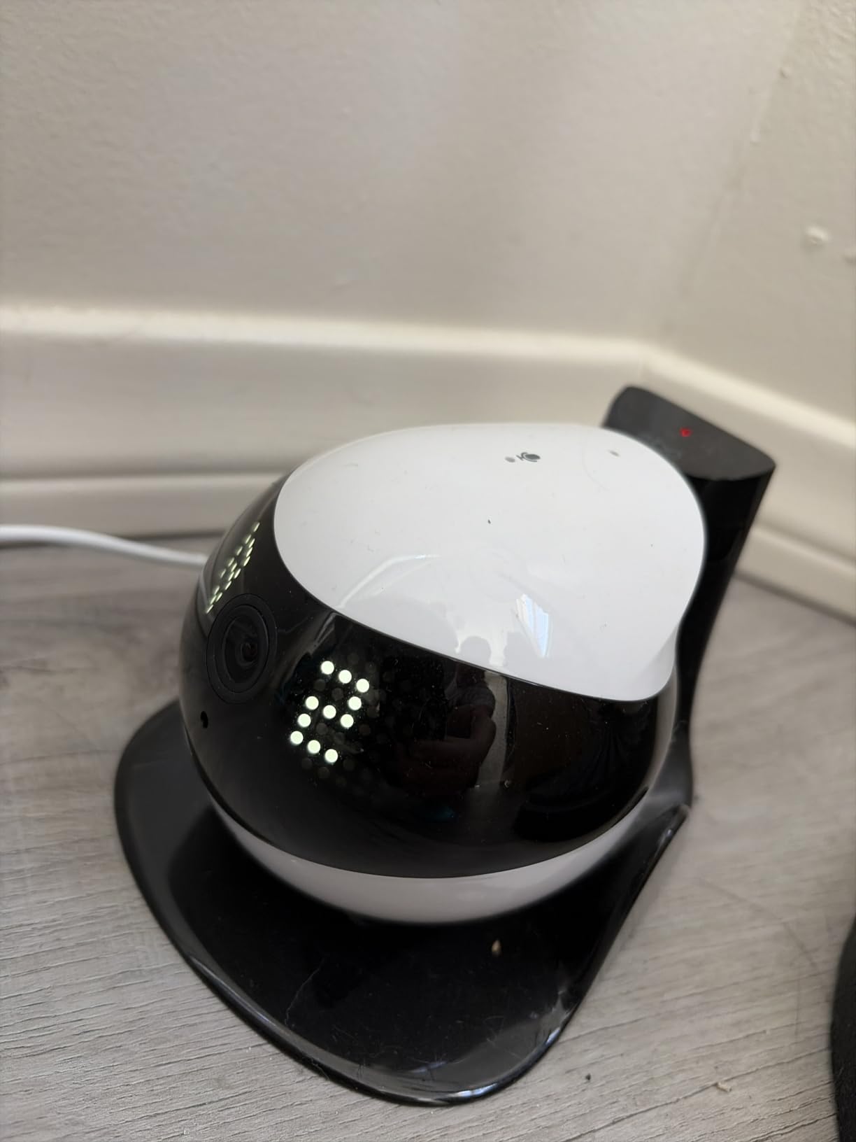 Enabot EBO Air 2 Mobile Pet Camera Robot: 2K FamilyBot with Two-Way Talk customer photo 2