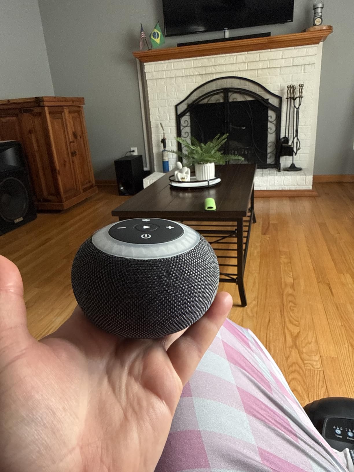 Bluetooth Shower Speaker IPX7 Waterproof: Removable Suction Cup, Black customer photo 2