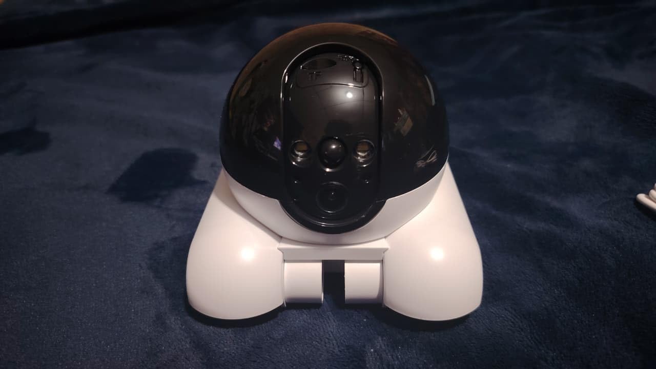 Pet Camera, 1080P Movable Robot WiFi Indoor Security Camera with Phone App customer photo 2