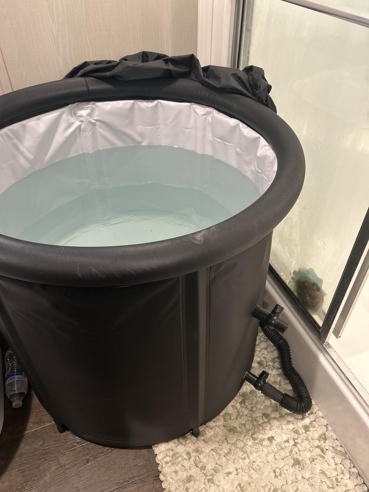 The Pod Company Long Pod Cold Plunge – 126-Gallon Extra-Large Inflatable Ice Bath Tub for Cold Water Therapy – Full-Body Stretch Design, Insulated & Water Chiller Compatible customer photo 1
