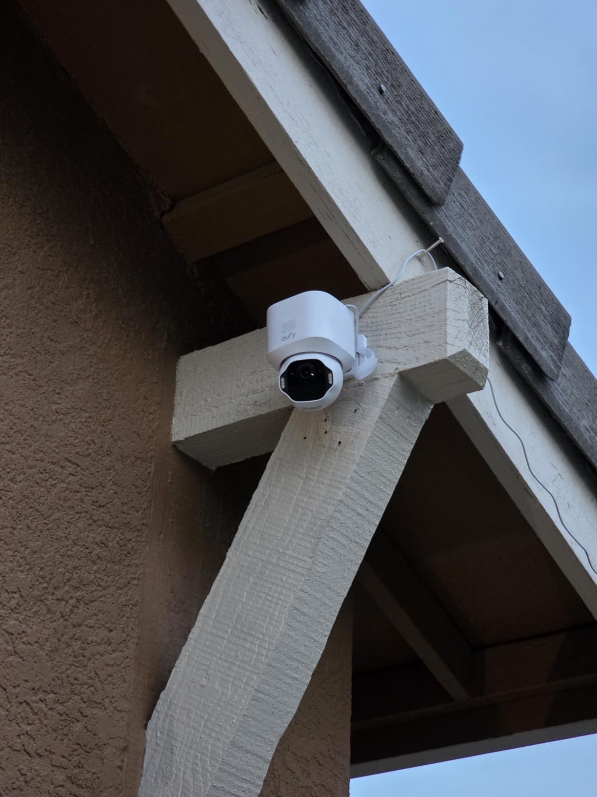 eufy Security SoloCam E42, 4-Cam Kit, 4K Solar Security Camera customer photo 2