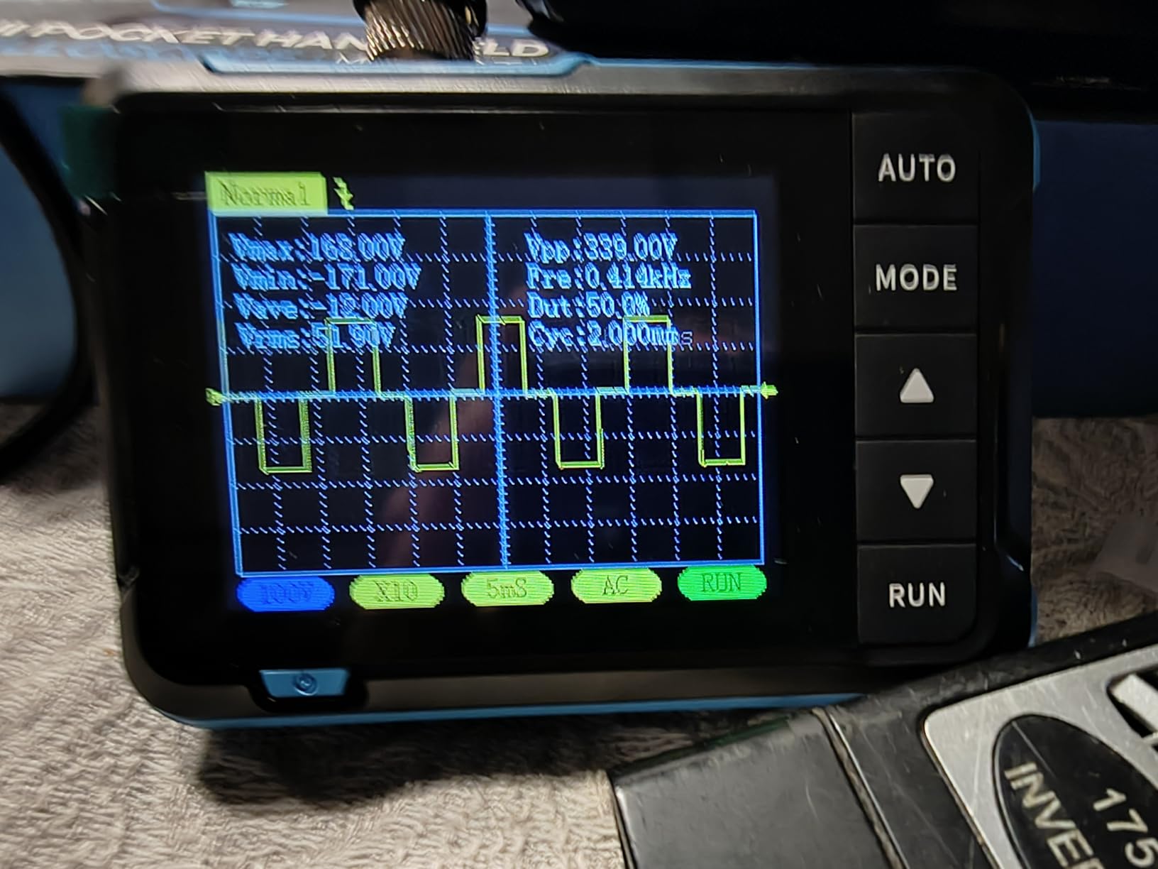 FNIRSI DSO152 Handheld Oscilloscope 200kHz Bandwidth, 2.5MS/s Sampling Rate customer photo 1