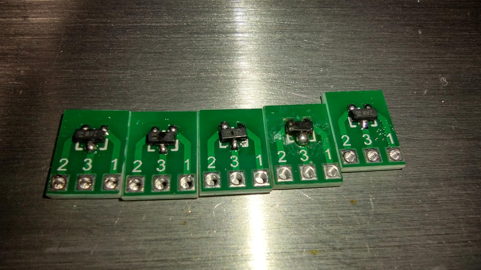 YIHUA 946D-IV Soldering Hot Plate Mini Size, Rework Heater with 2 ESD-Safe Tweezers, Adjustable Temp, °C/°F Conversion, PID Temp Control, 100 * 50mm Aluminum Heating Plate customer photo 1