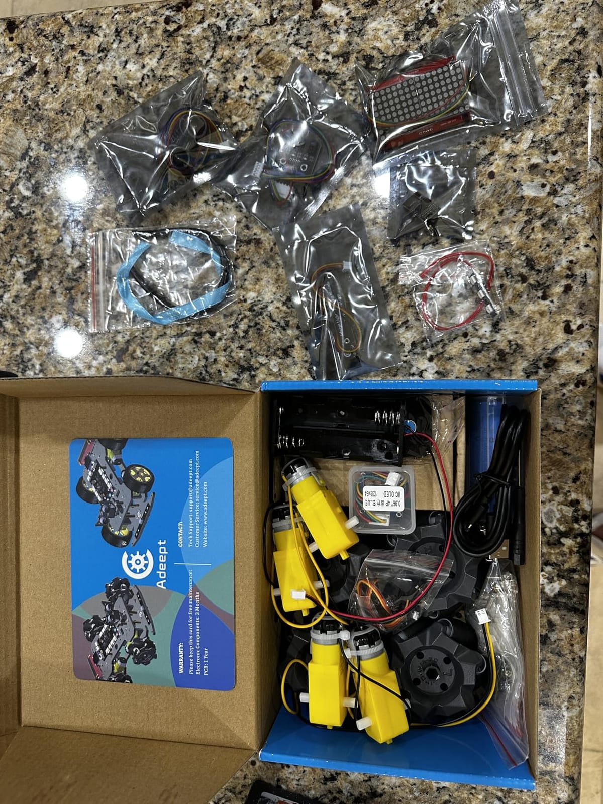 Adeept Mecanum Wheel Smart Car Kit(Compatible with Arduino IDE), Line Tracking, Light Tracing, Obstacle Avoidance, Servo Motor, OLED Display, Buzzer, LED Dot Matrix Display customer photo 2