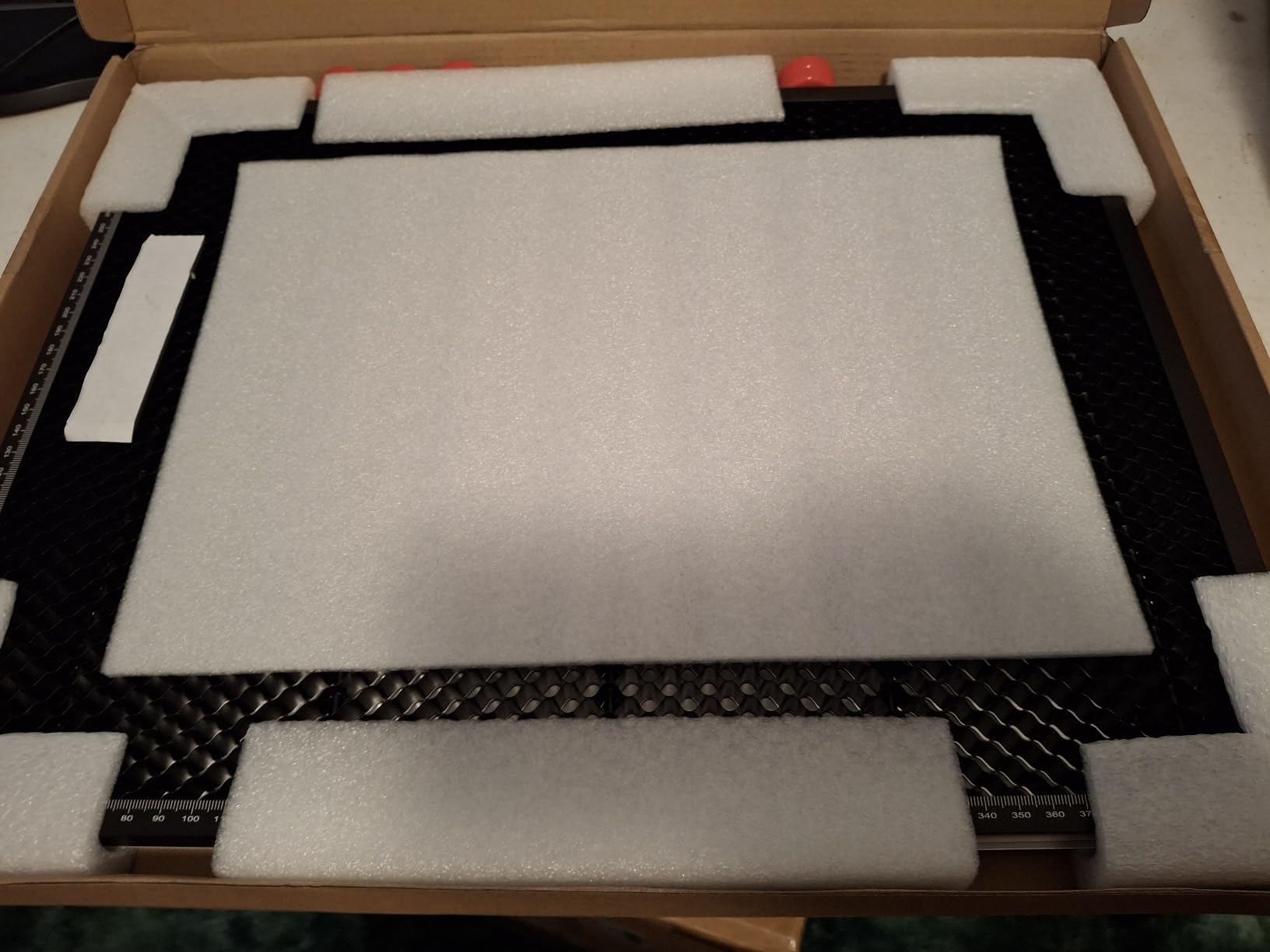 Upgrade Oxide Coating Honeycomb Working Table 460x346mm, Laser Honeycomb Bed with Magnets and Anti-Slip Pads for Falcon A1 and A1 Pro，Honeycomb Working Panel18.1