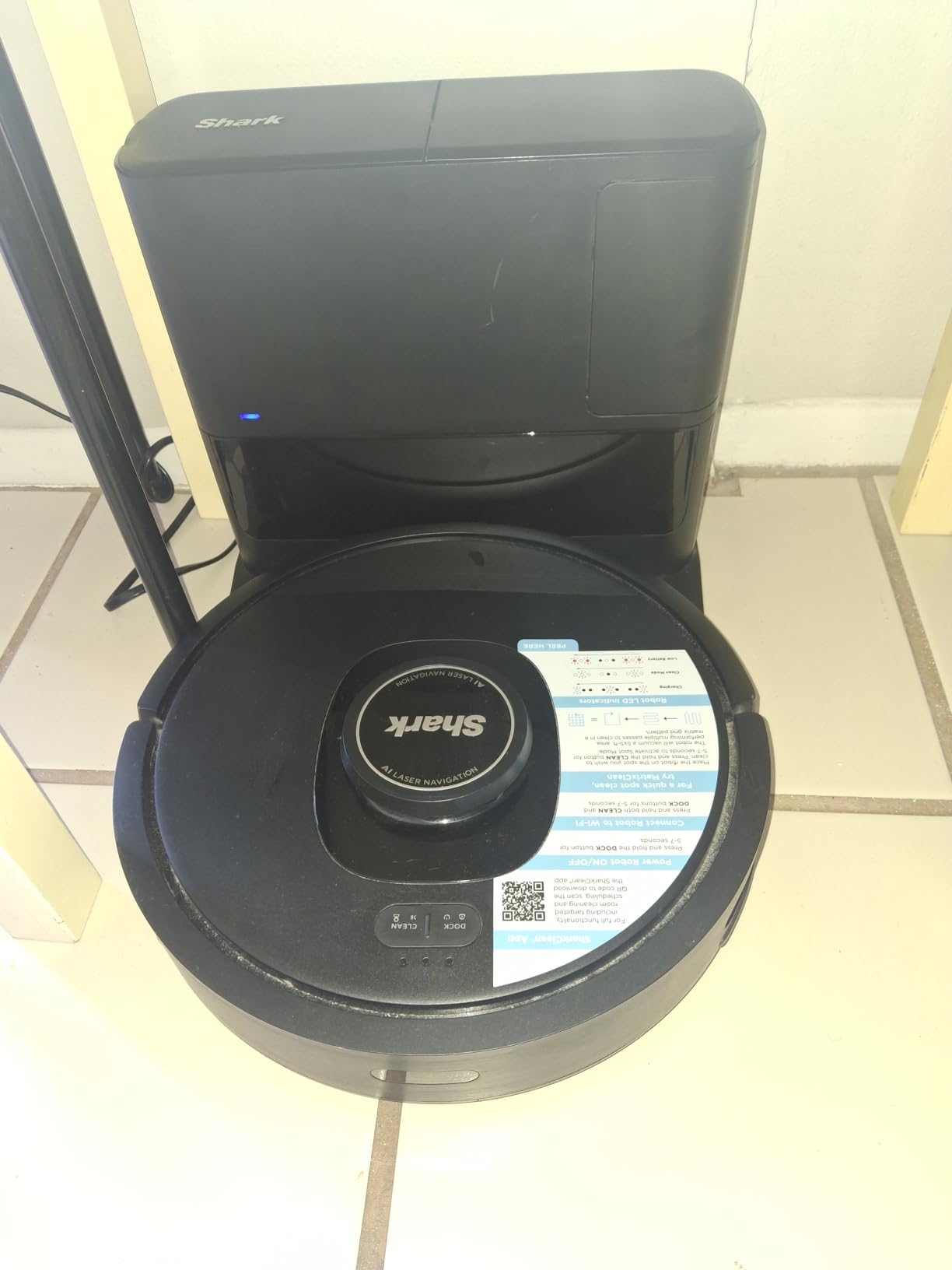 Shark Matrix Plus 2-in-1 Robot Vacuum & Mop, Black/Brass, AV2613WA customer photo 2