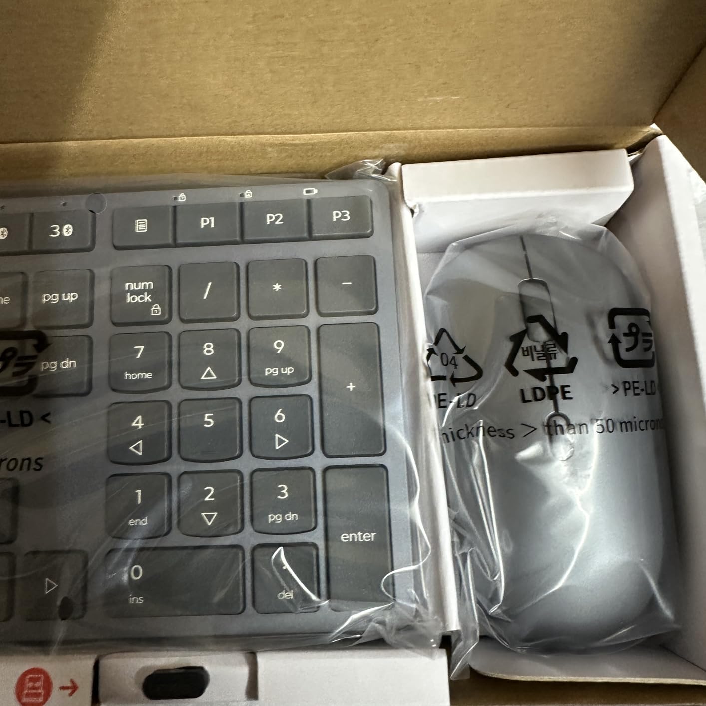 Lenovo 700 Modern Wireless Keyboard & Mouse Combo, 2.4 GHz Dongle & Dual Bluetooth Connection, AES-128 Encryption, 36 Month Battery Life, Quiet Mouse, Luna Grey customer photo 2
