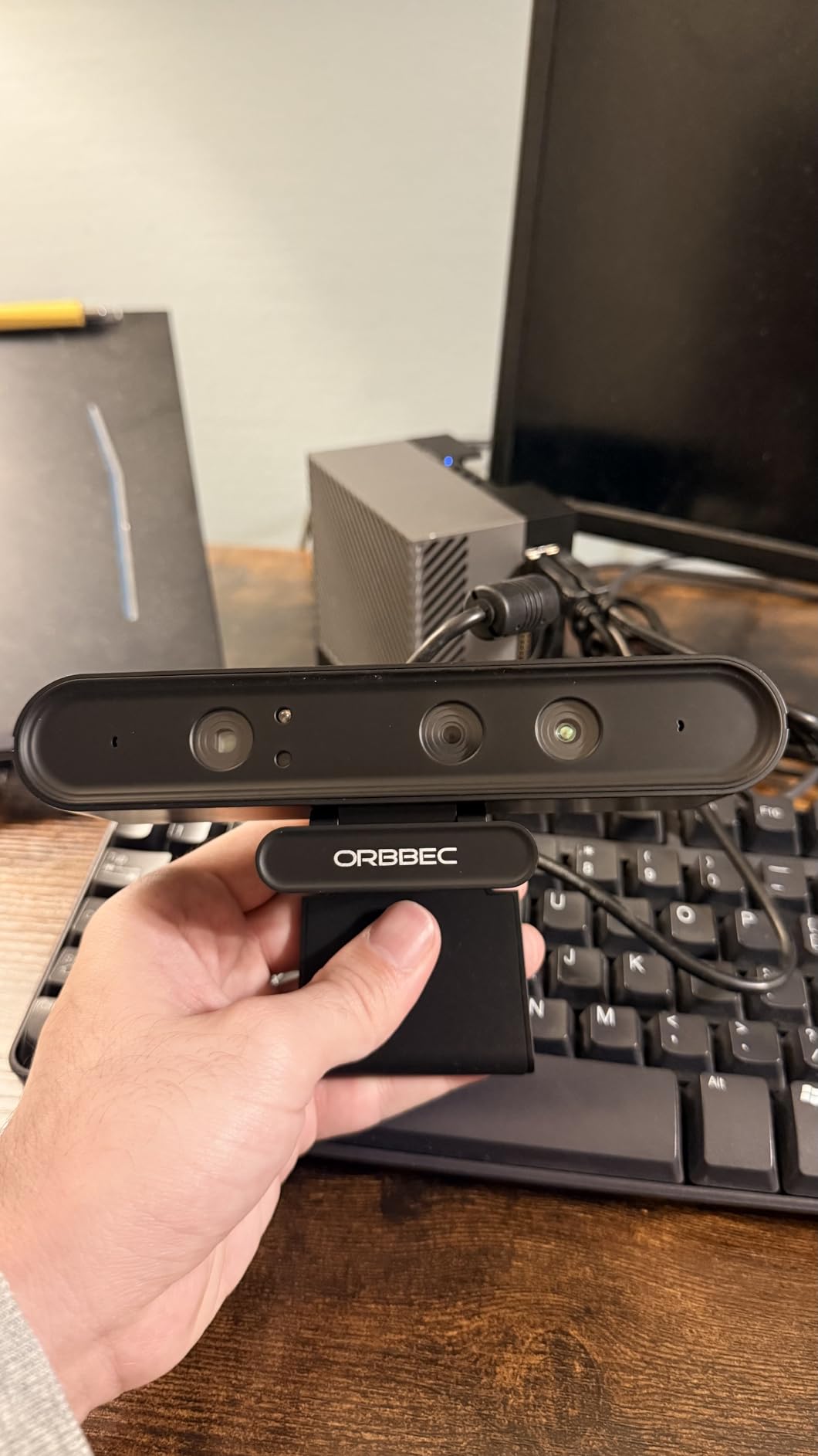Astra Pro 3D Depth Camera Indoor ±3mm Accuracy, 8m Max Range, Multi-Camera Sync, ROS1/2 Robot Part for Robotics Research, AI Vision, SLAM, 3D Scanning customer photo 1