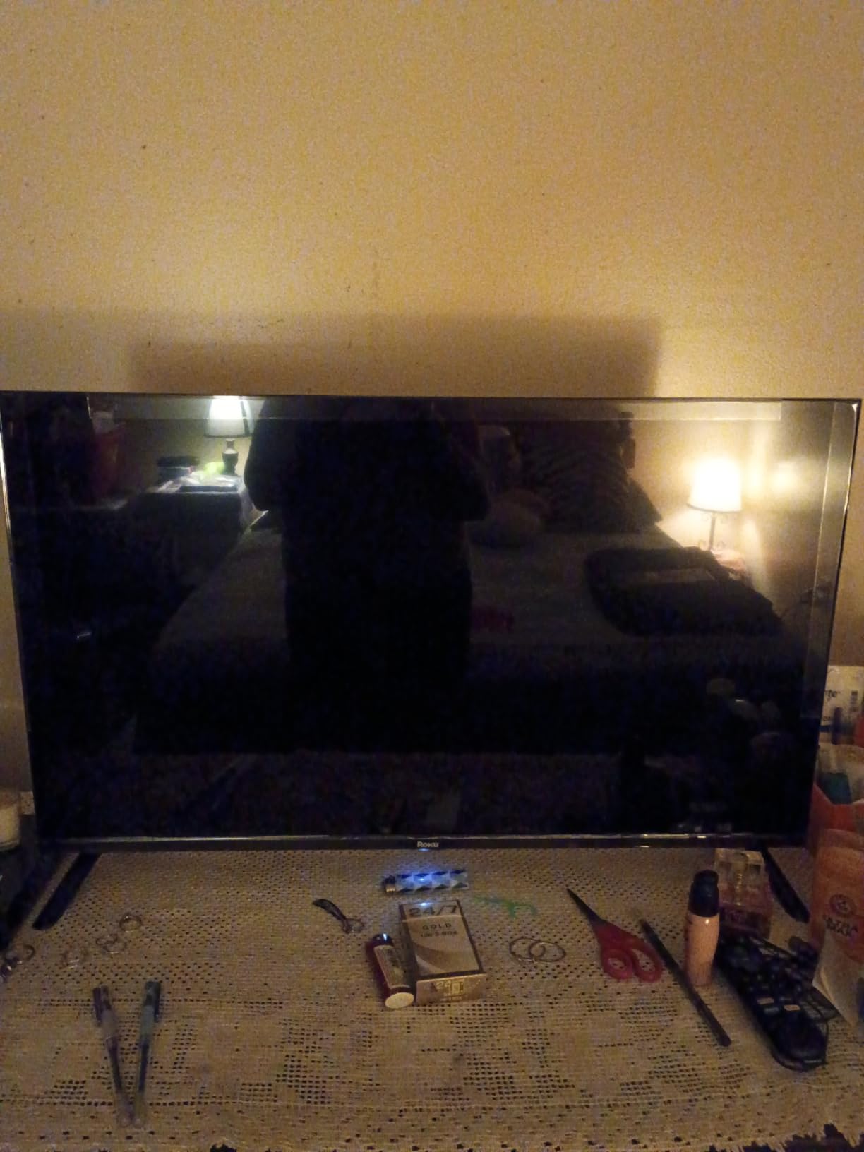 Roku 32-Inch Select Series Smart TV 2026-1080p Full HD TV - RokuTV customer photo 1