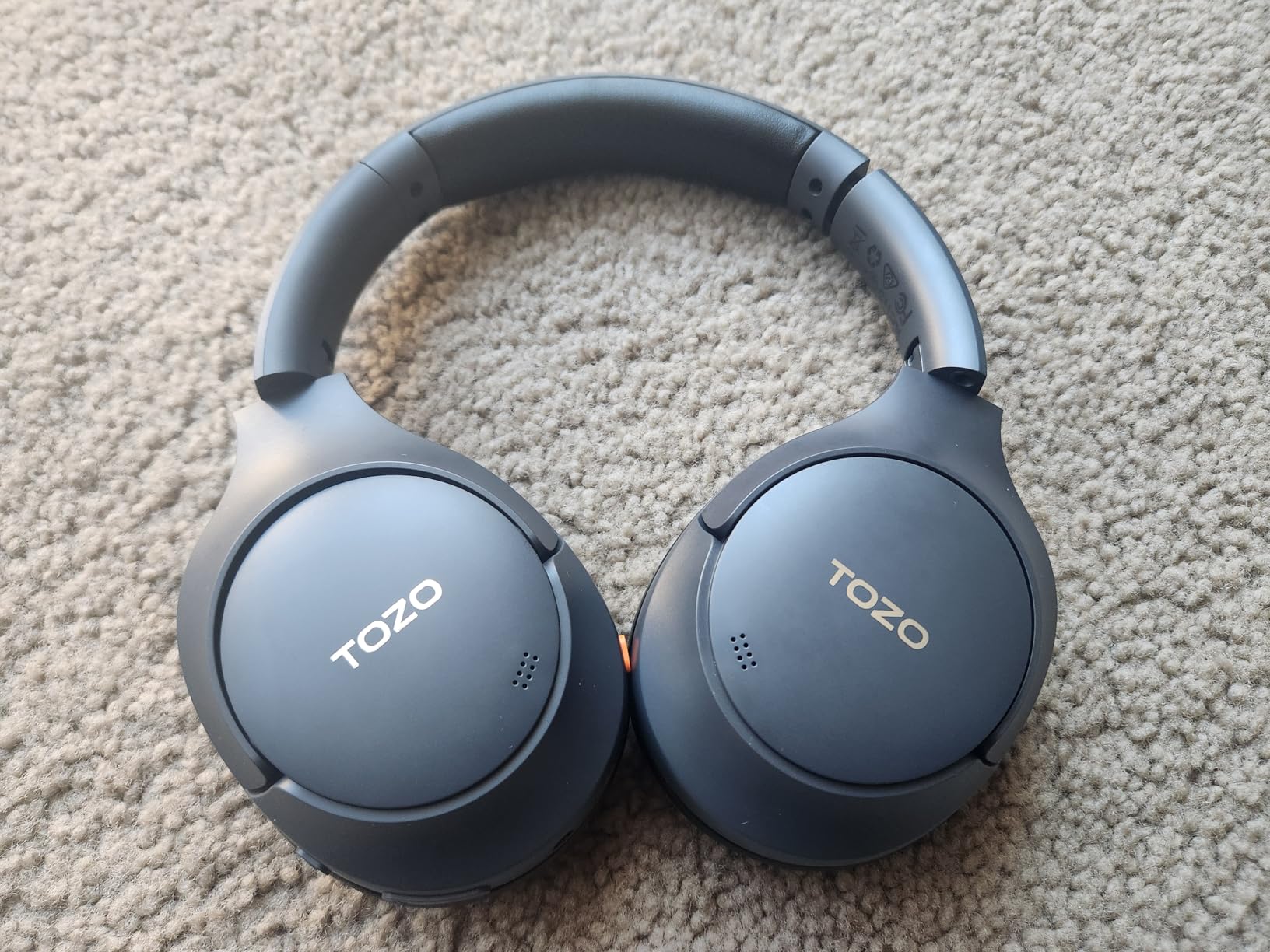 TOZO HT3 Hybrid Noise Cancelling Wireless Headphones, 90H Over Ear Headset customer photo 1