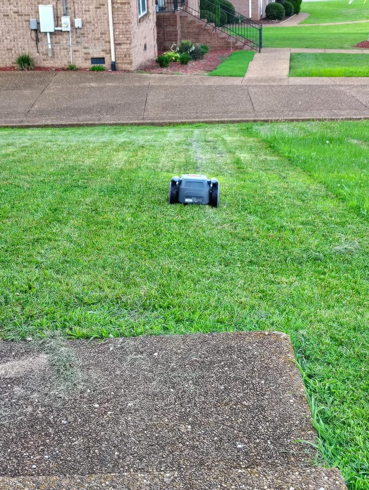 ANTHBOT M5 Robot Lawn Mower,RTK+NRTK Navigation Perimeter Wire Free 1/4 Acre, Vision Obstacle Avoidance Robotic Lawnmower with Automatic Mapping Zone Division, 45% Slope, App Control customer photo 1