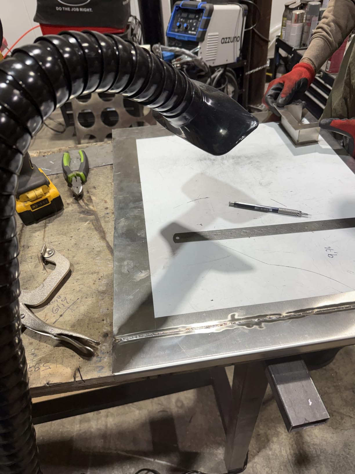 Solder Fume Extractor – 180W 320m³/h, Thickened Pre-Filters, Soundproof Low-Noise Chamber, Exclusive Downward Exhaust, H13 HEPA & High-Iodine Carbon, Smoke Absorber for Soldering, Laser, 3D Printer customer photo 1