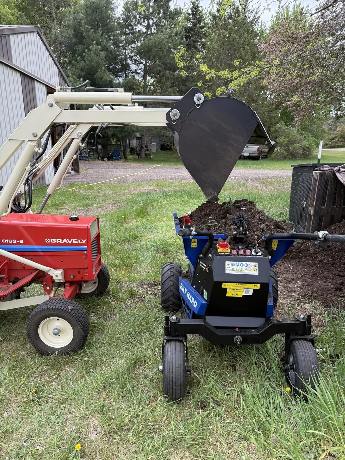 BILT HARD 1100 LBS Electric Mini Dumper with 3X Faster Hydraulic Tipping, Battery Powered (48V 32Ah), Wheelbarrow Dump Cart Electric with 1000W Brushless DC Motor for Construction & Job Sites customer photo 2